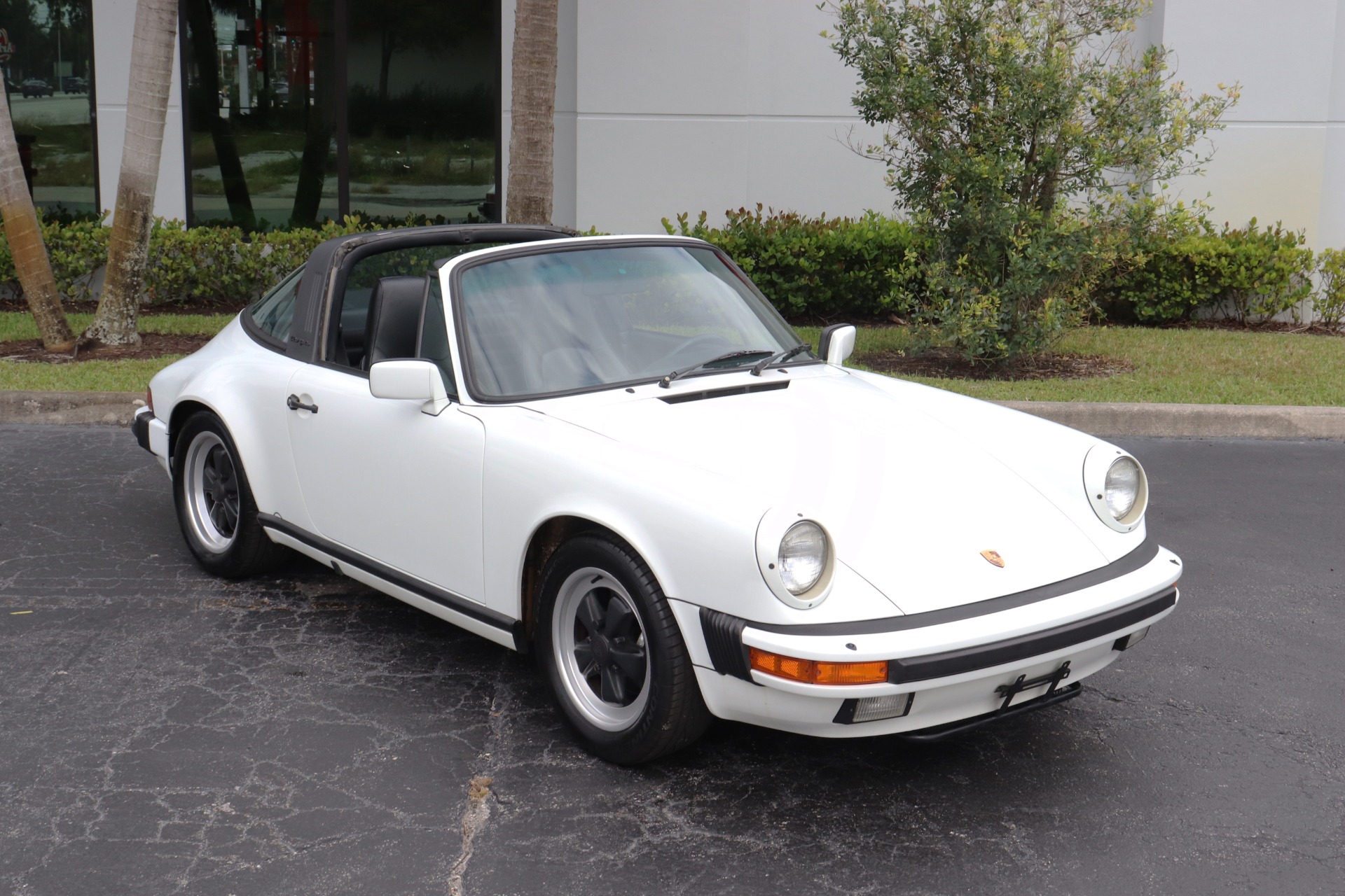 Used-1985-Porsche-911-Carrera-Targa