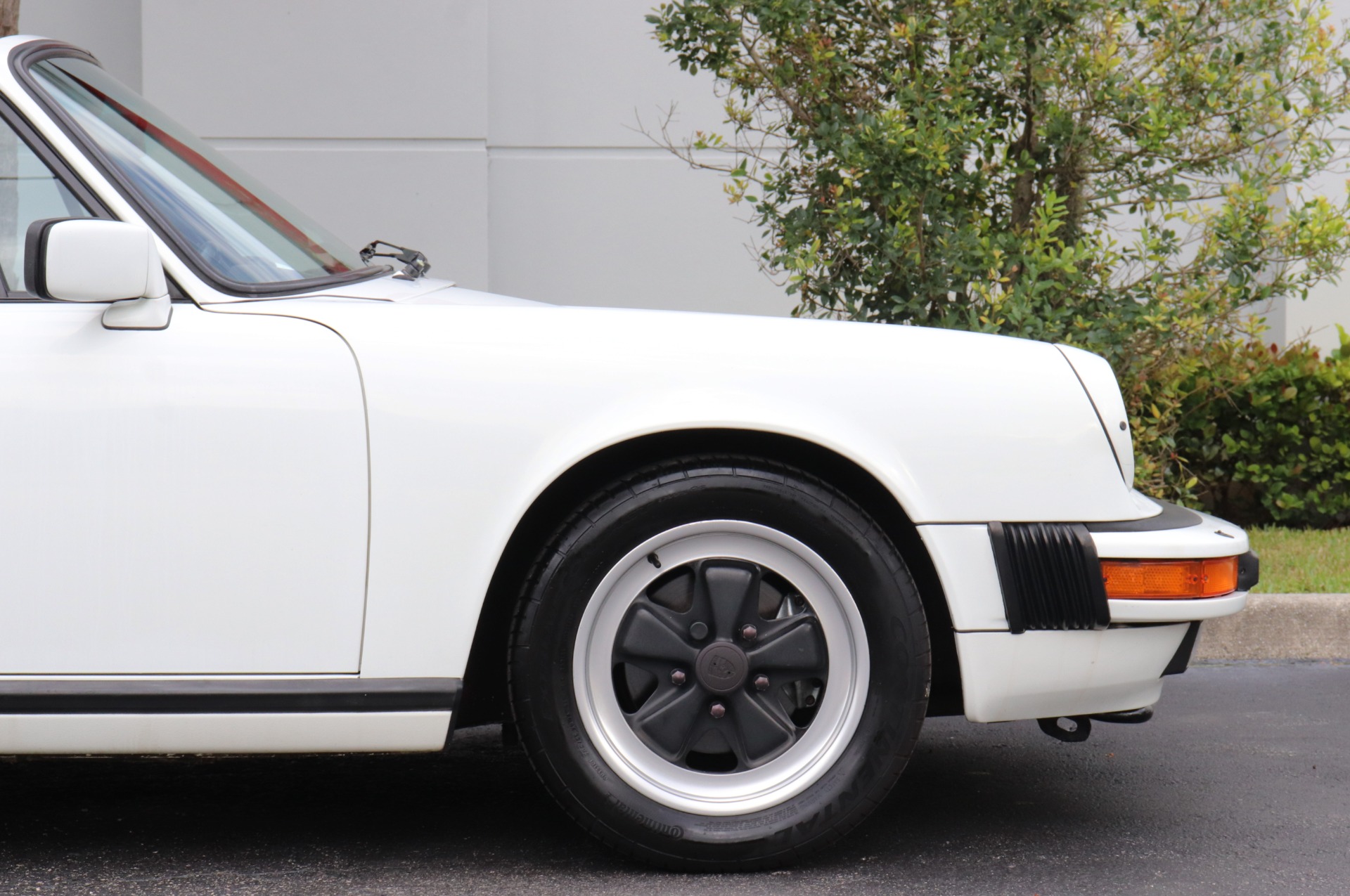Used-1985-Porsche-911-Carrera-Targa