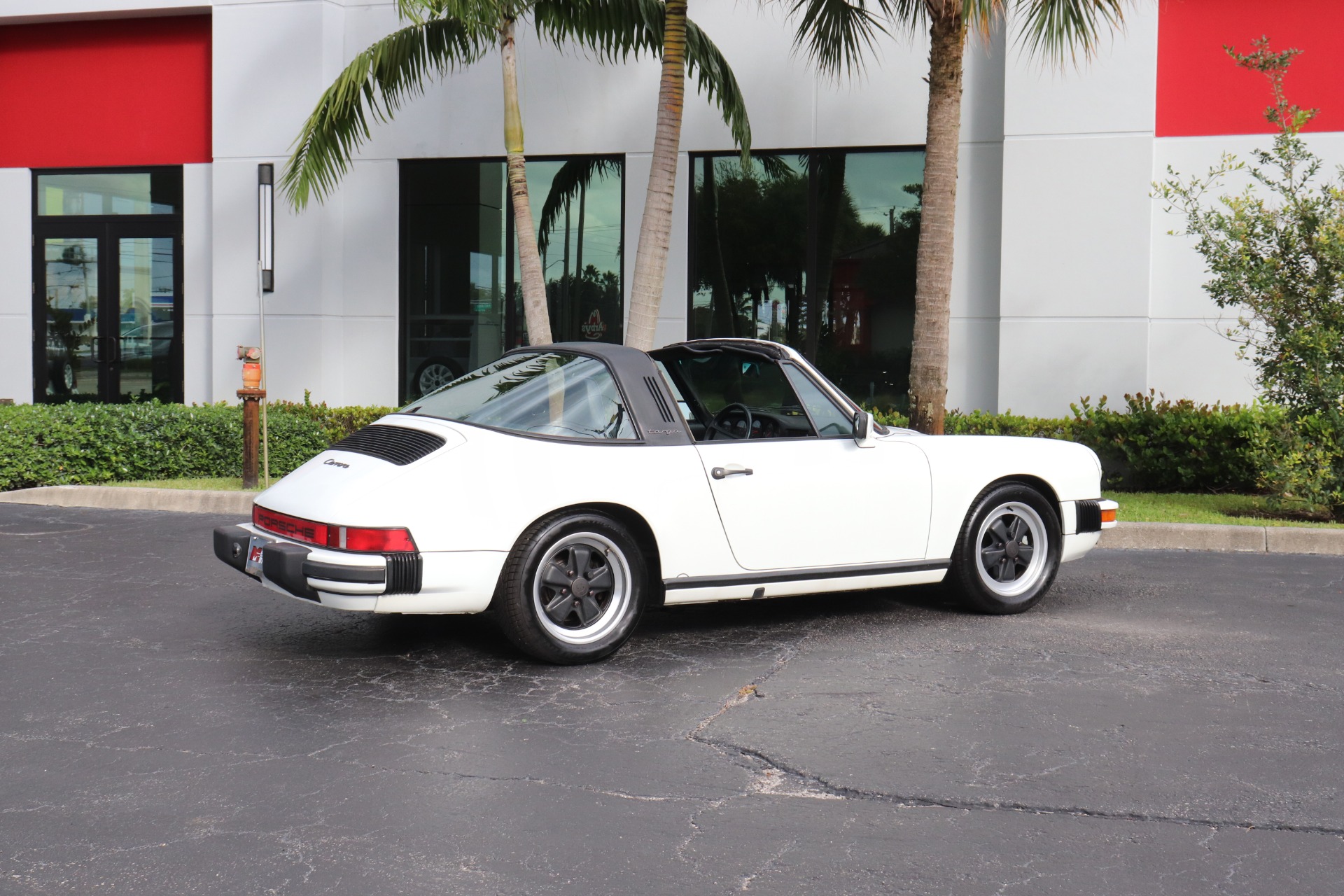 Used-1985-Porsche-911-Carrera-Targa