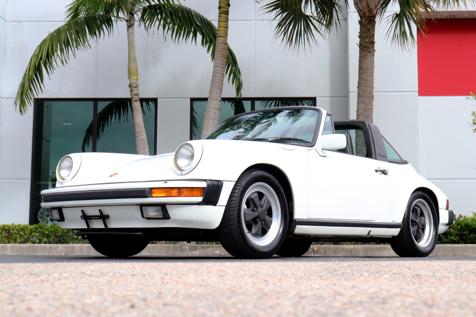 Used-1985-Porsche-911-Carrera-Targa