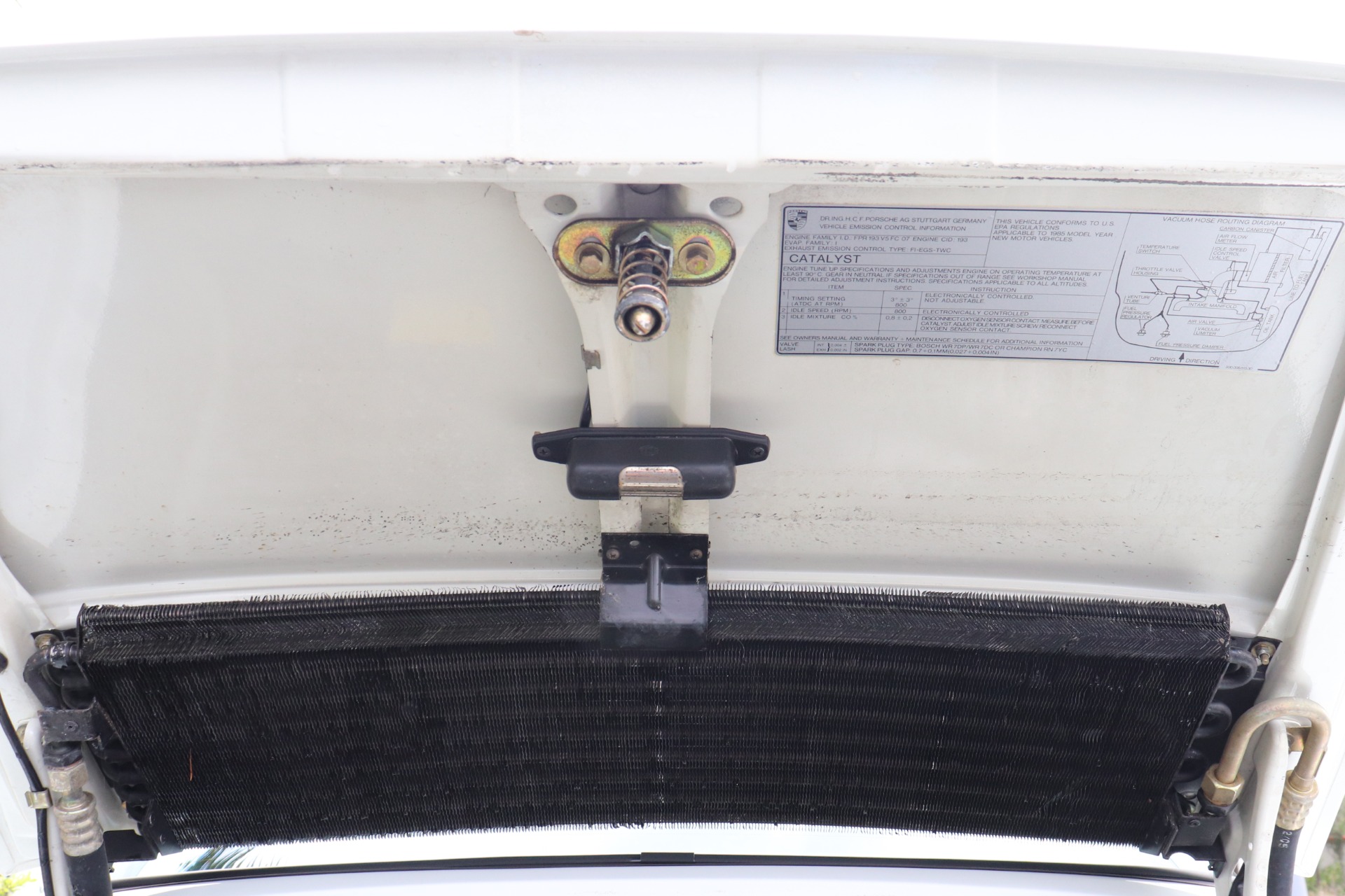 Used-1985-Porsche-911-Carrera-Targa