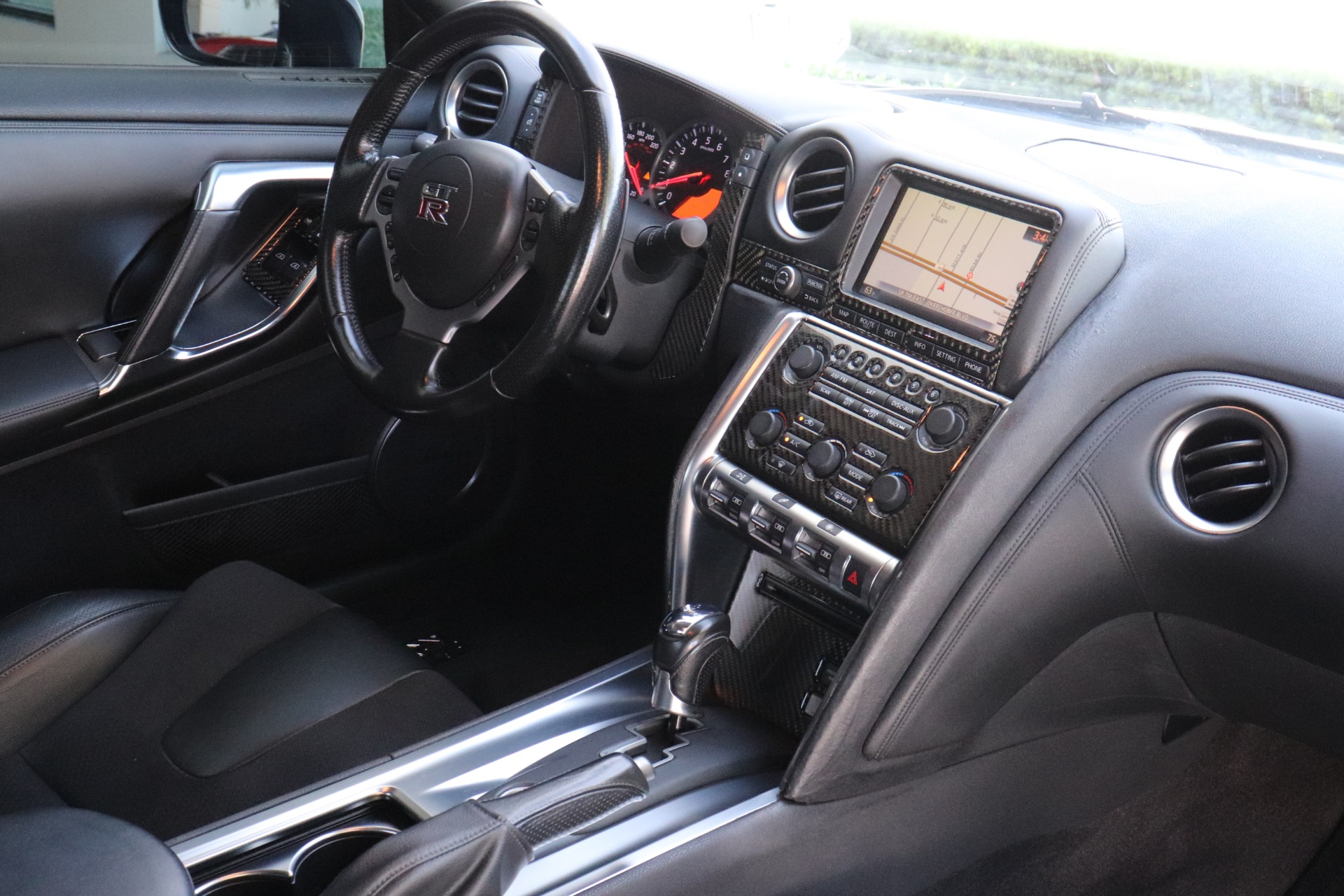 Used-2011-Nissan-GT-R-Premium