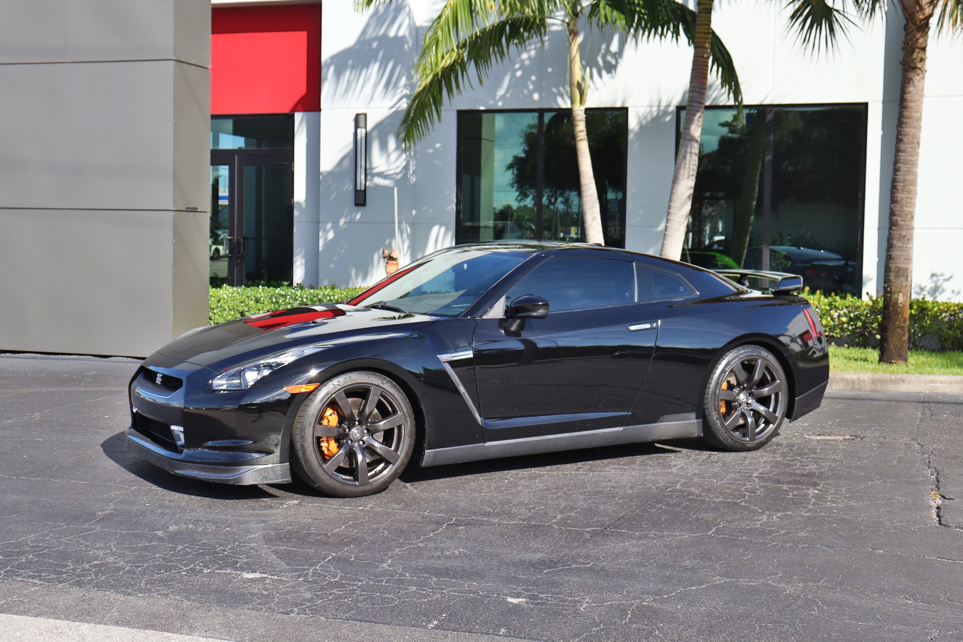 Used-2011-Nissan-GT-R-Premium