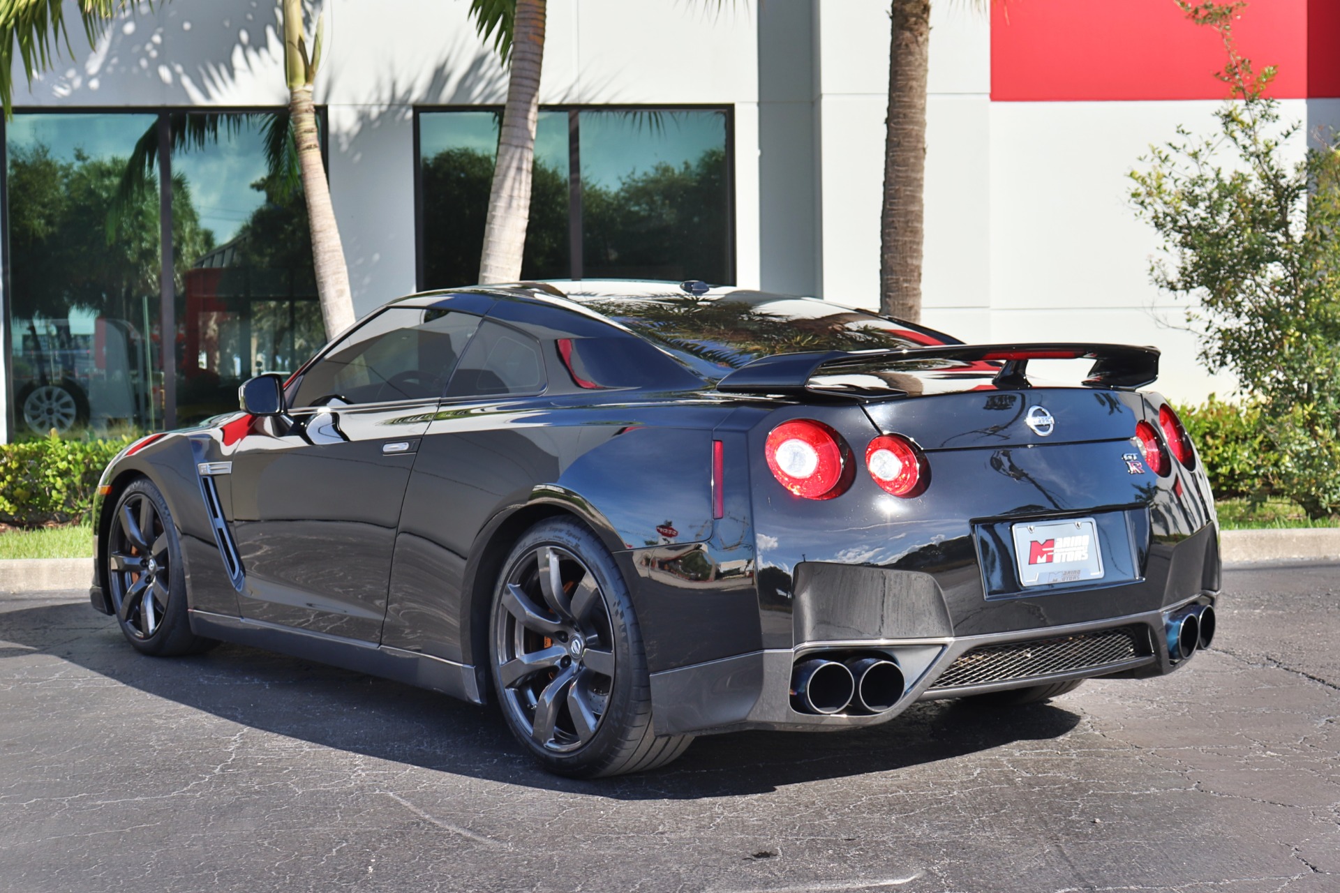 Used-2011-Nissan-GT-R-Premium