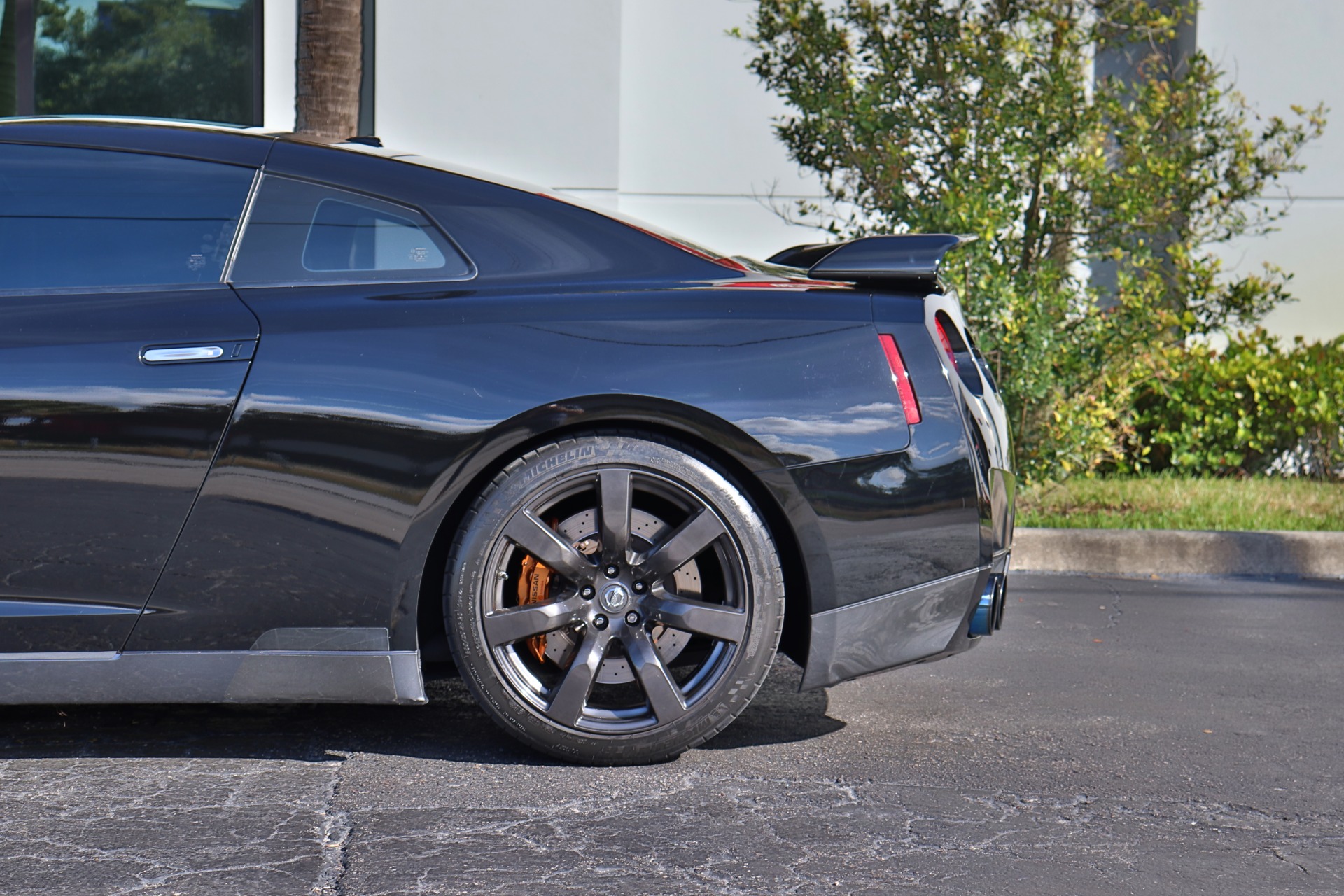 Used-2011-Nissan-GT-R-Premium