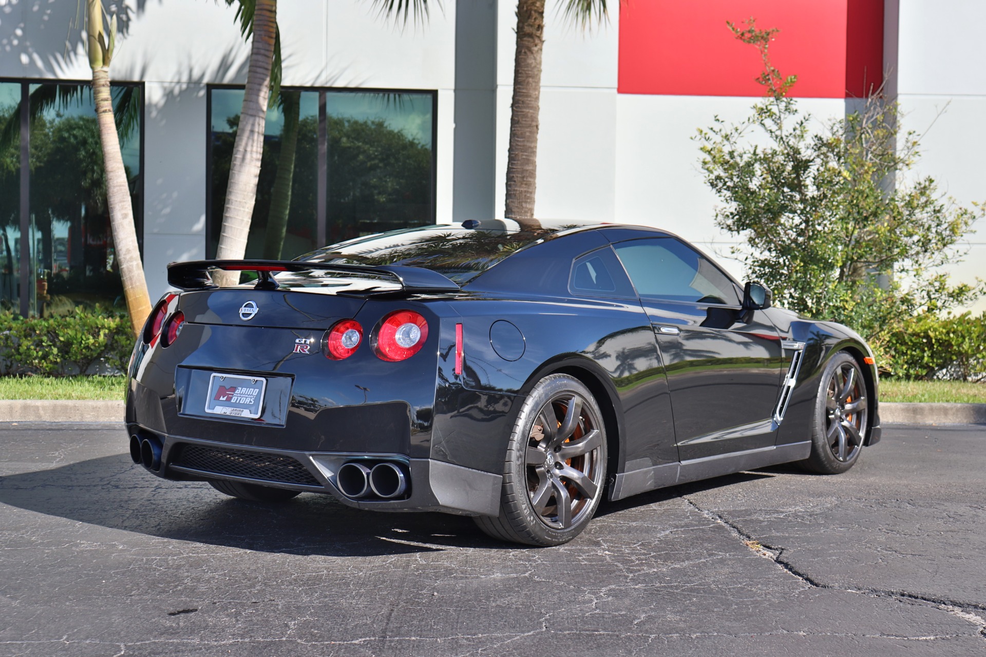 Used-2011-Nissan-GT-R-Premium