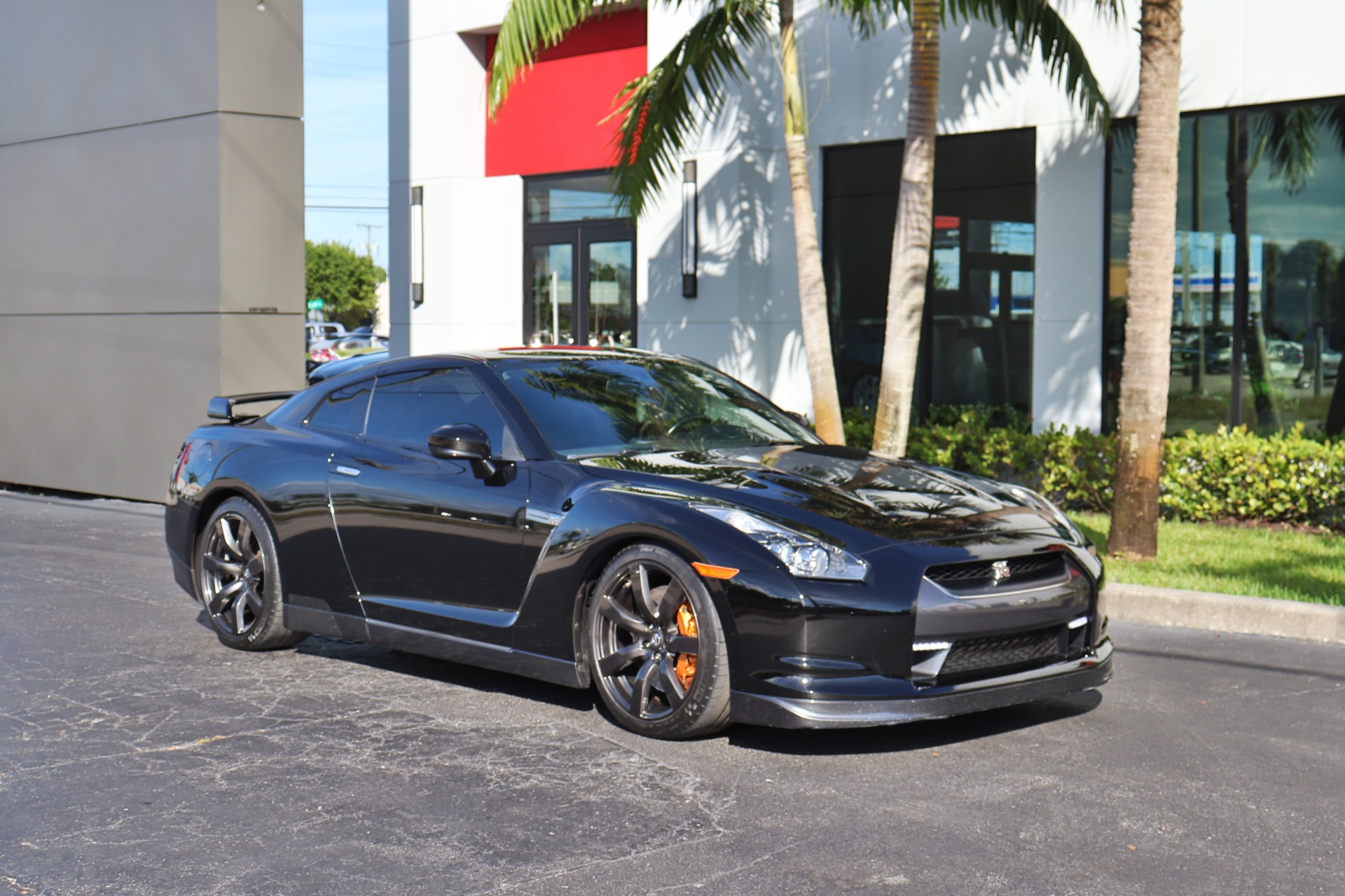 Used-2011-Nissan-GT-R-Premium