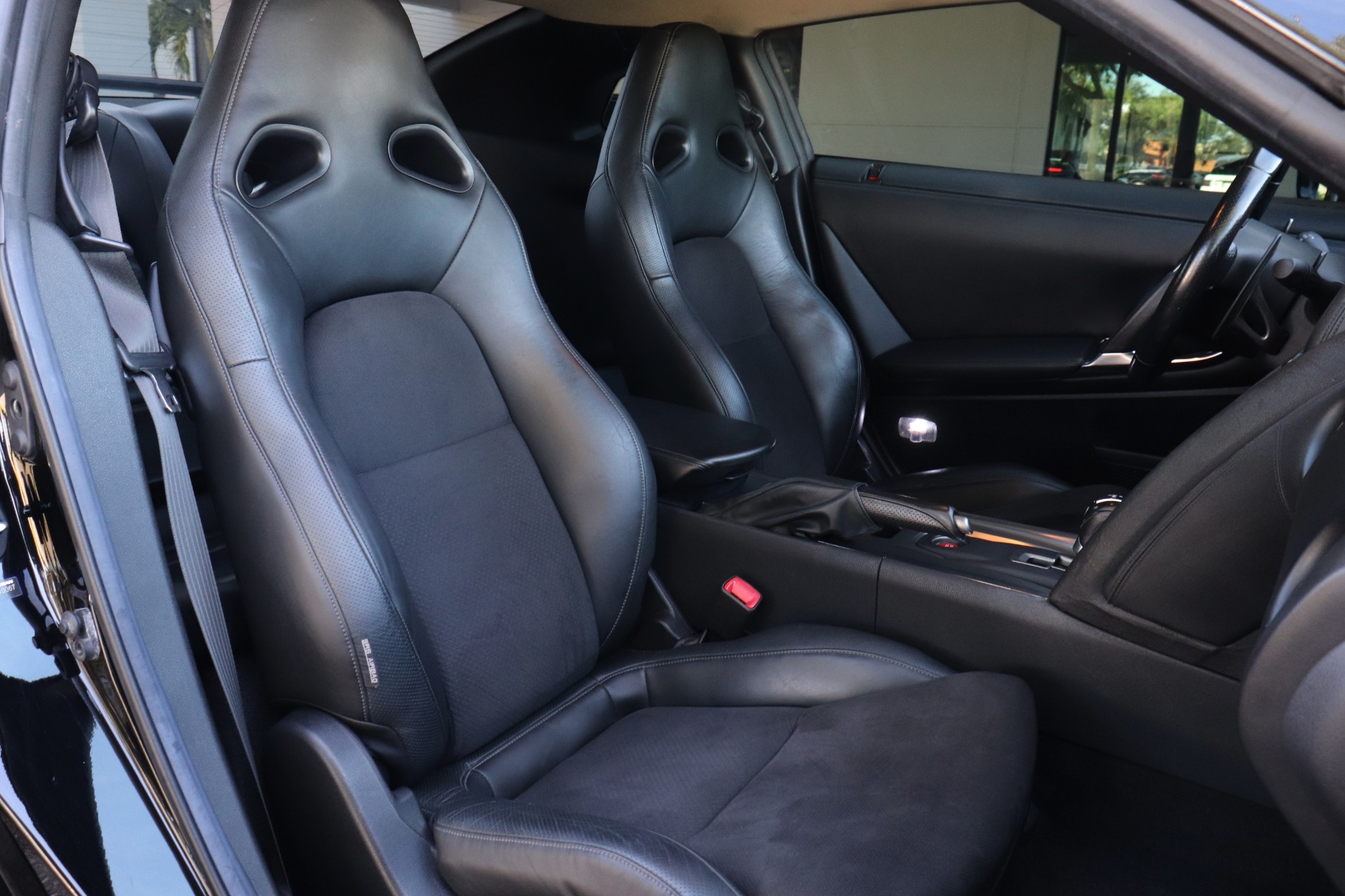 Used-2011-Nissan-GT-R-Premium