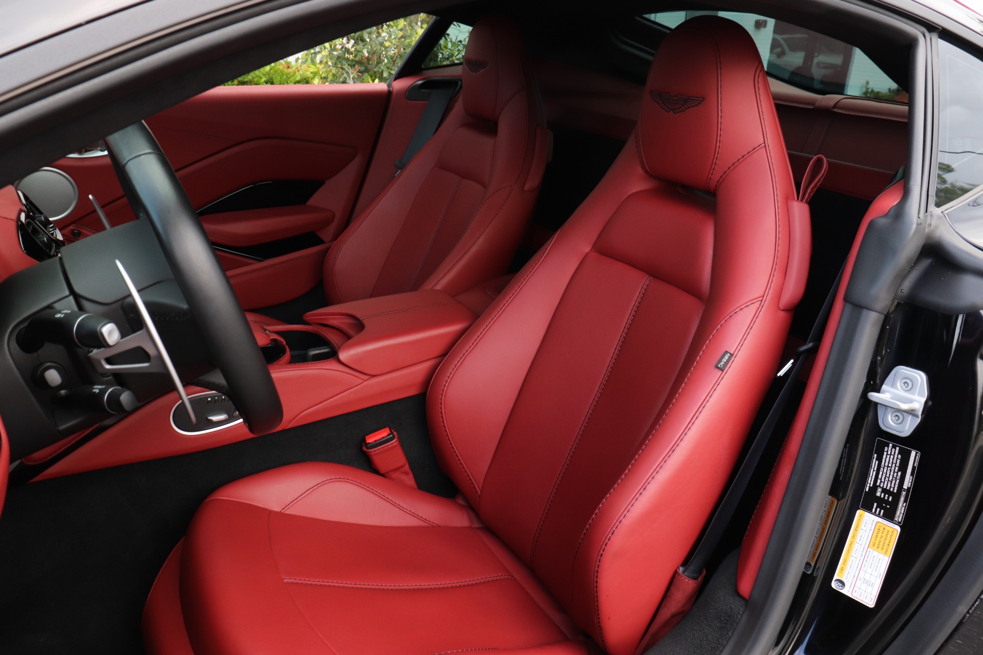 Used-2019-Aston-Martin-Vantage