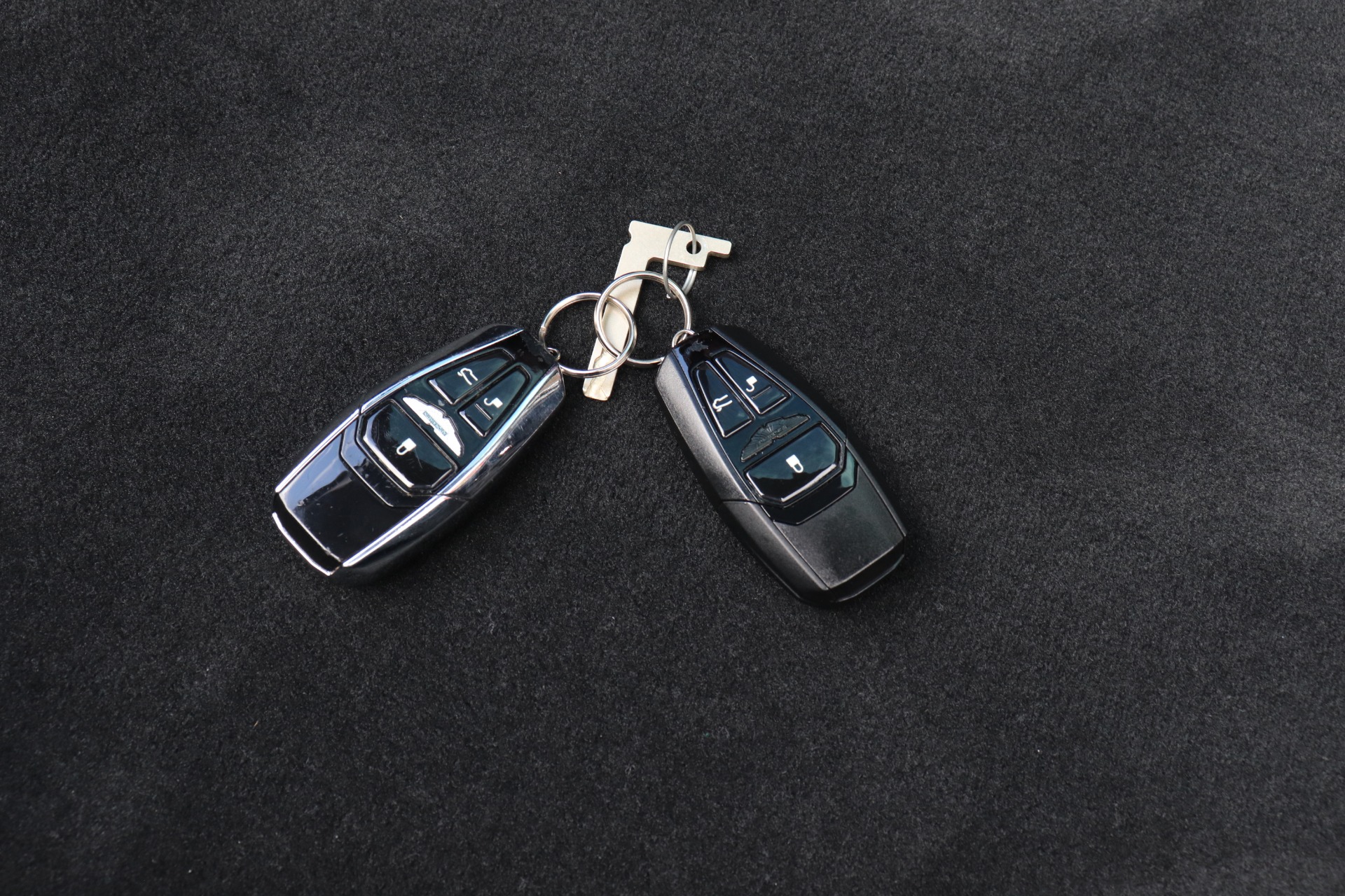 Used-2019-Aston-Martin-Vantage