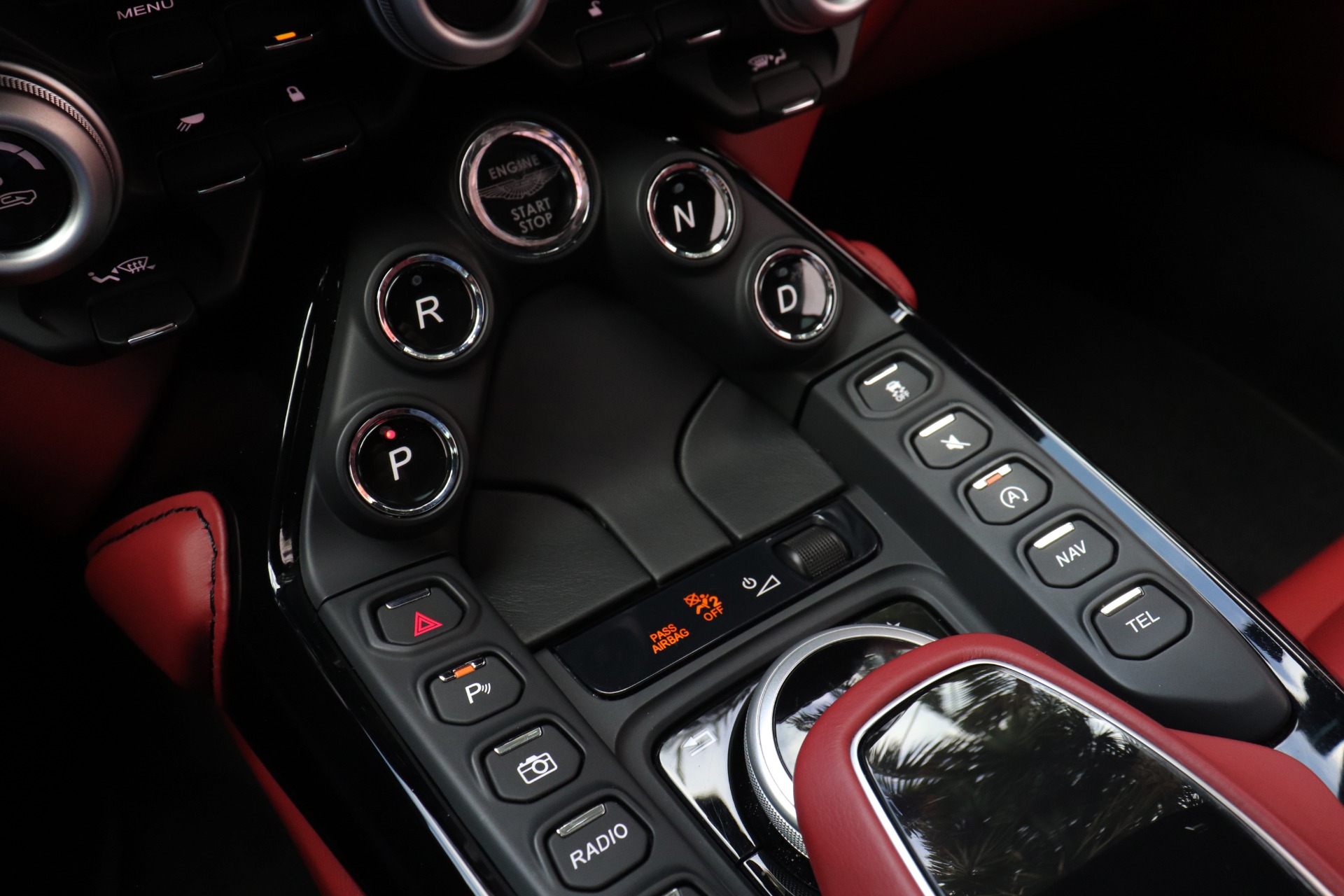 Used-2019-Aston-Martin-Vantage