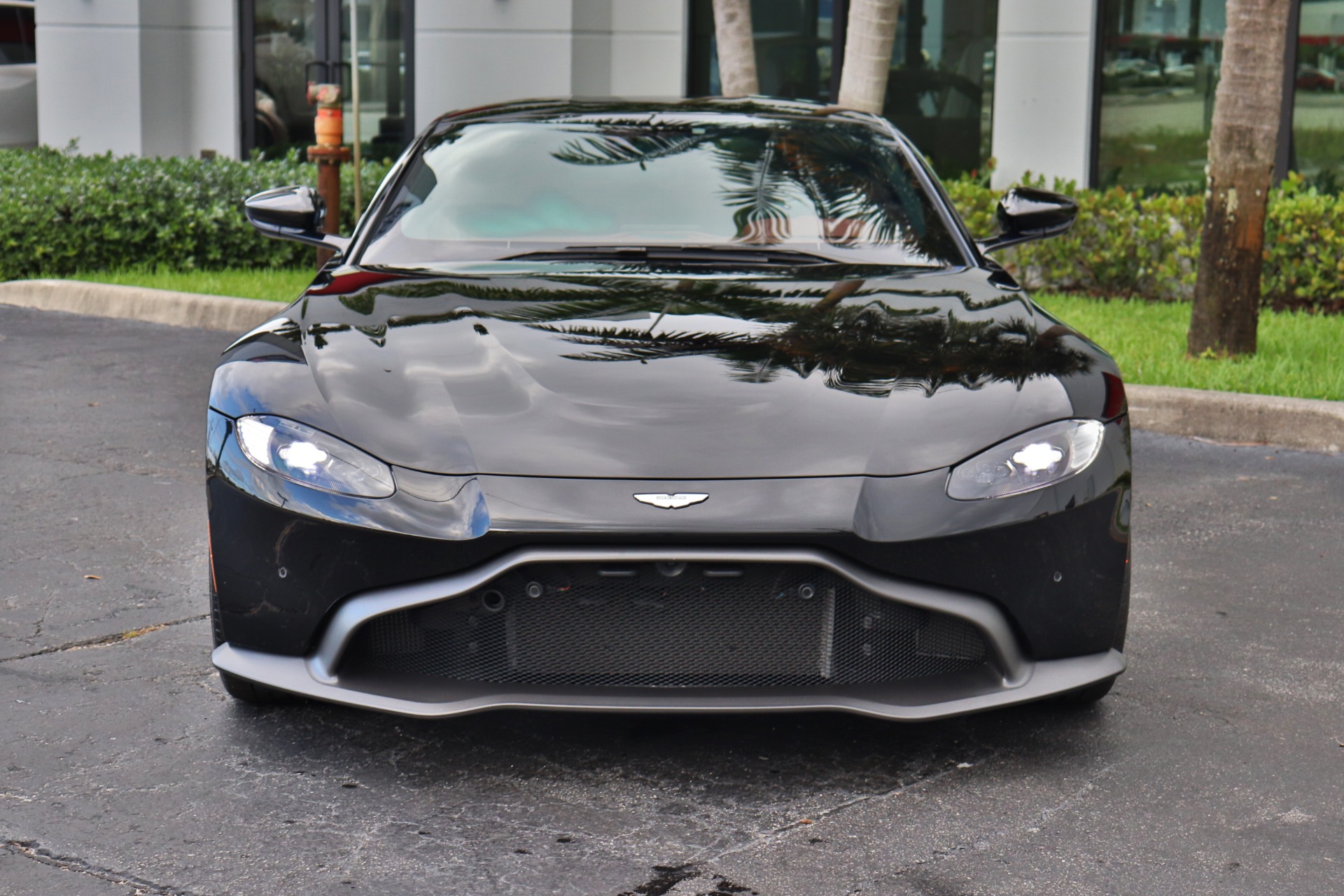 Used-2019-Aston-Martin-Vantage