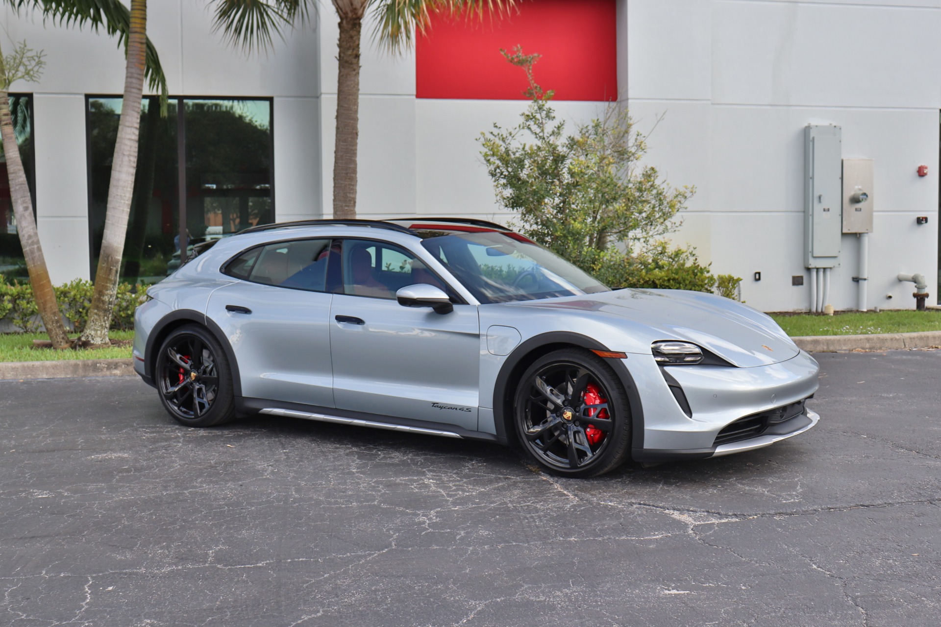 Used-2023-Porsche-Taycan-4S-Cross-Turismo