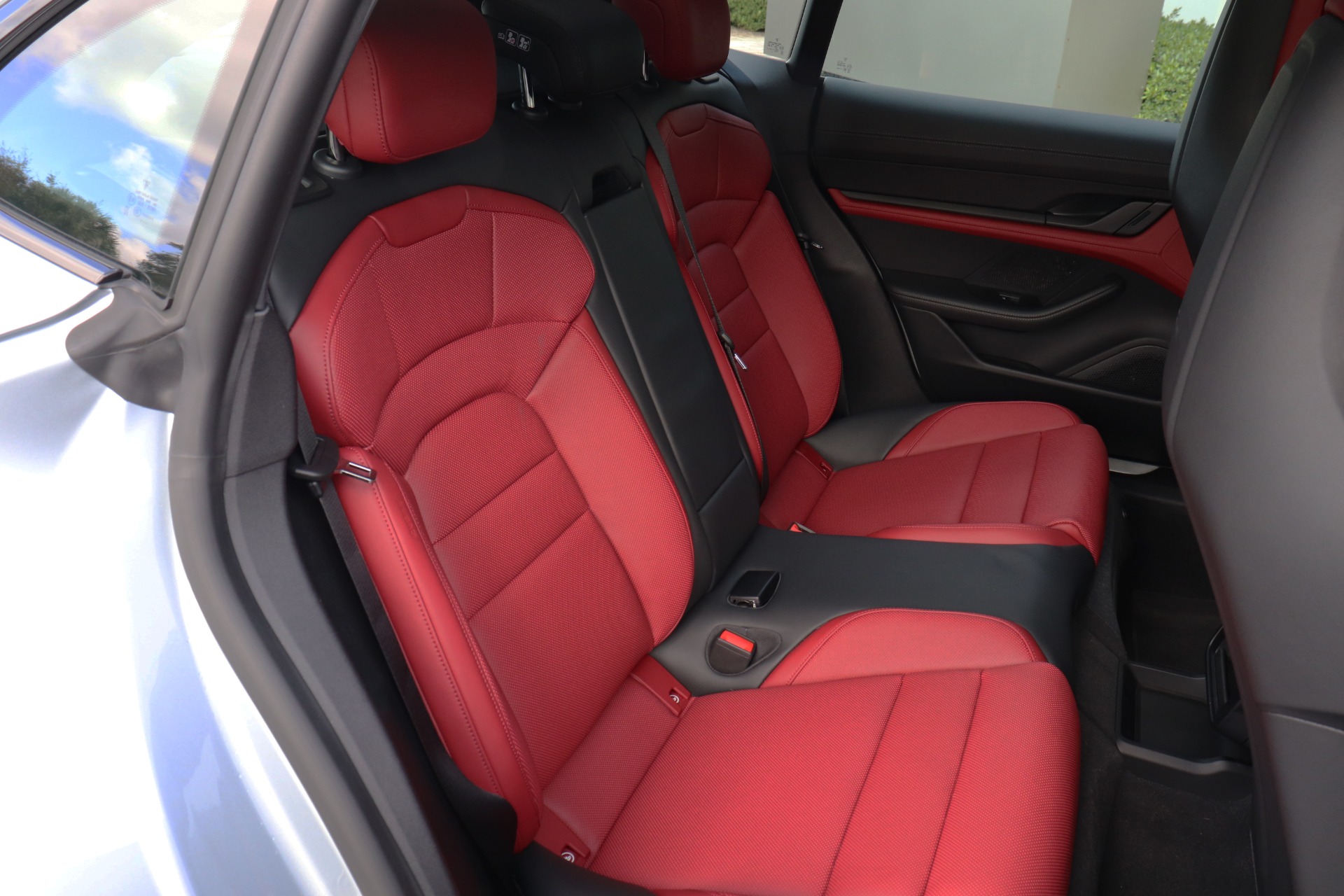 Used-2023-Porsche-Taycan-4S-Cross-Turismo