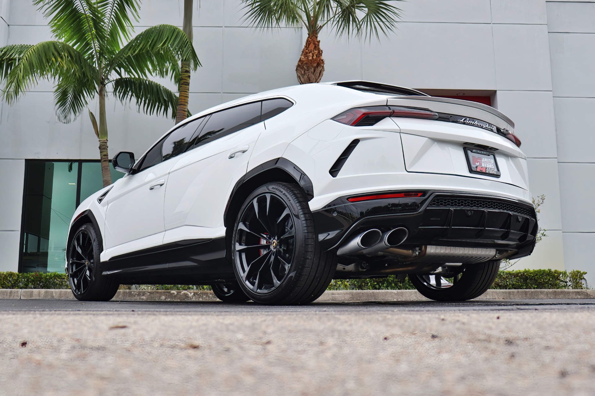 Used-2022-Lamborghini-Urus