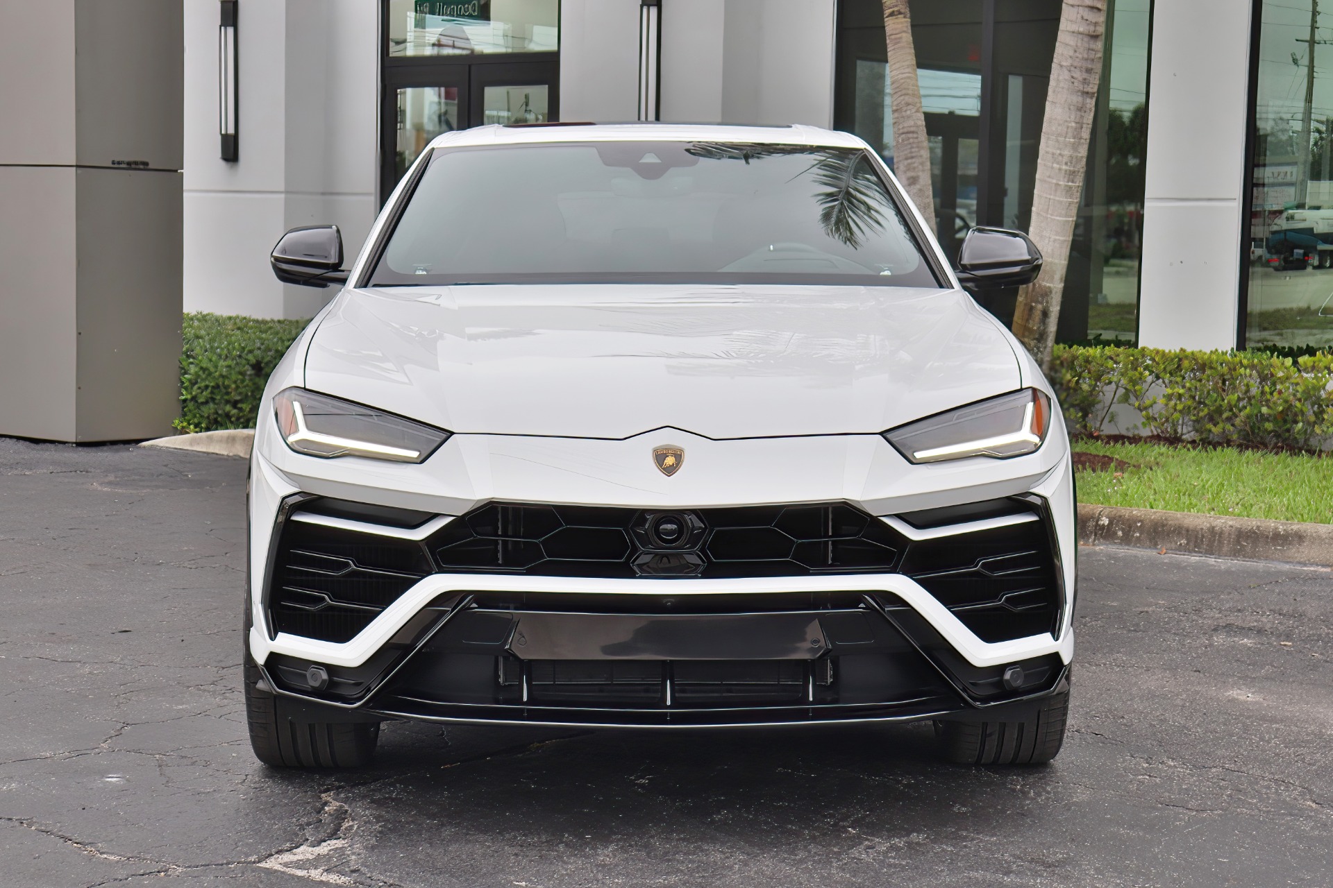 Used-2022-Lamborghini-Urus