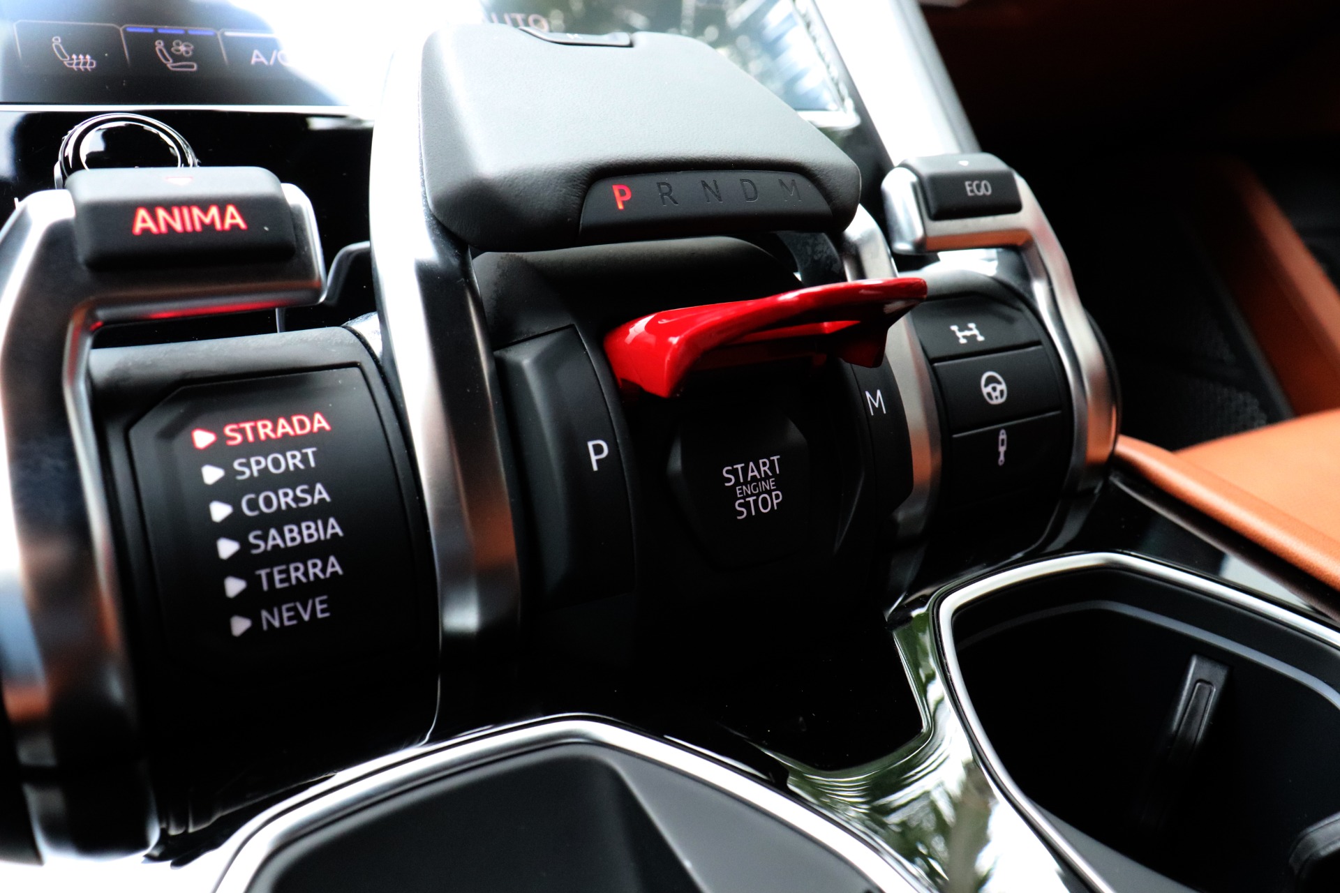 Used-2022-Lamborghini-Urus