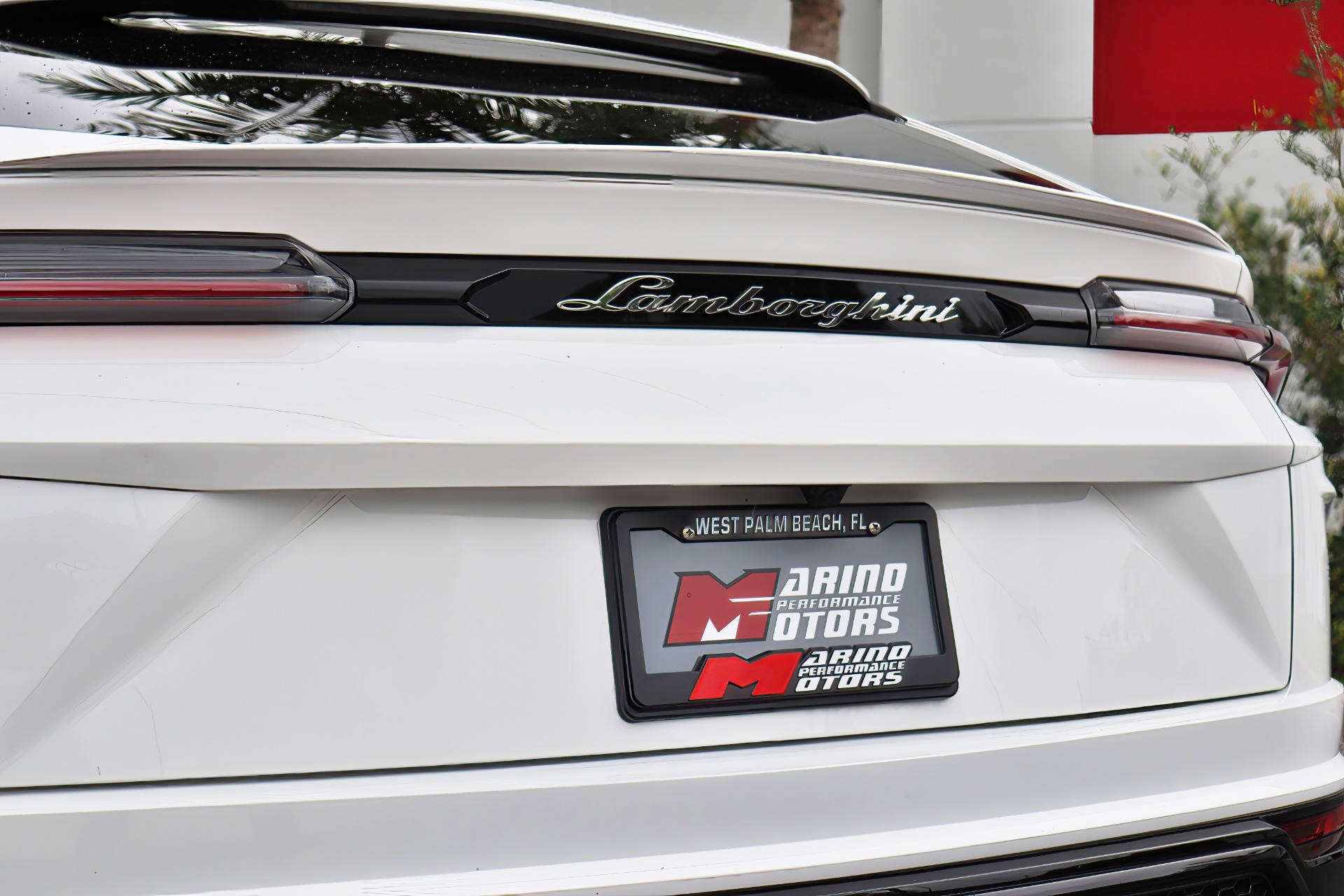 Used-2022-Lamborghini-Urus