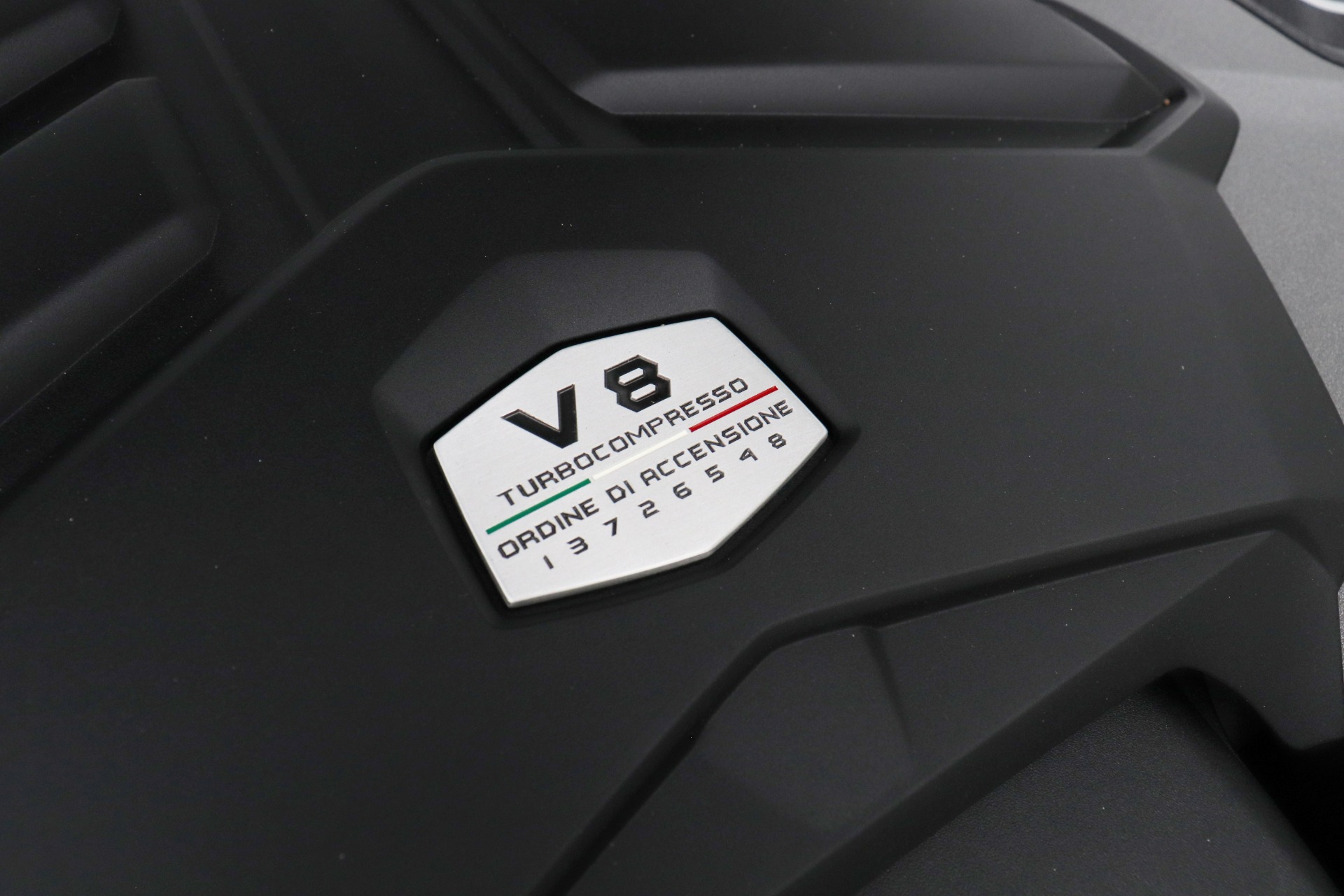 Used-2022-Lamborghini-Urus