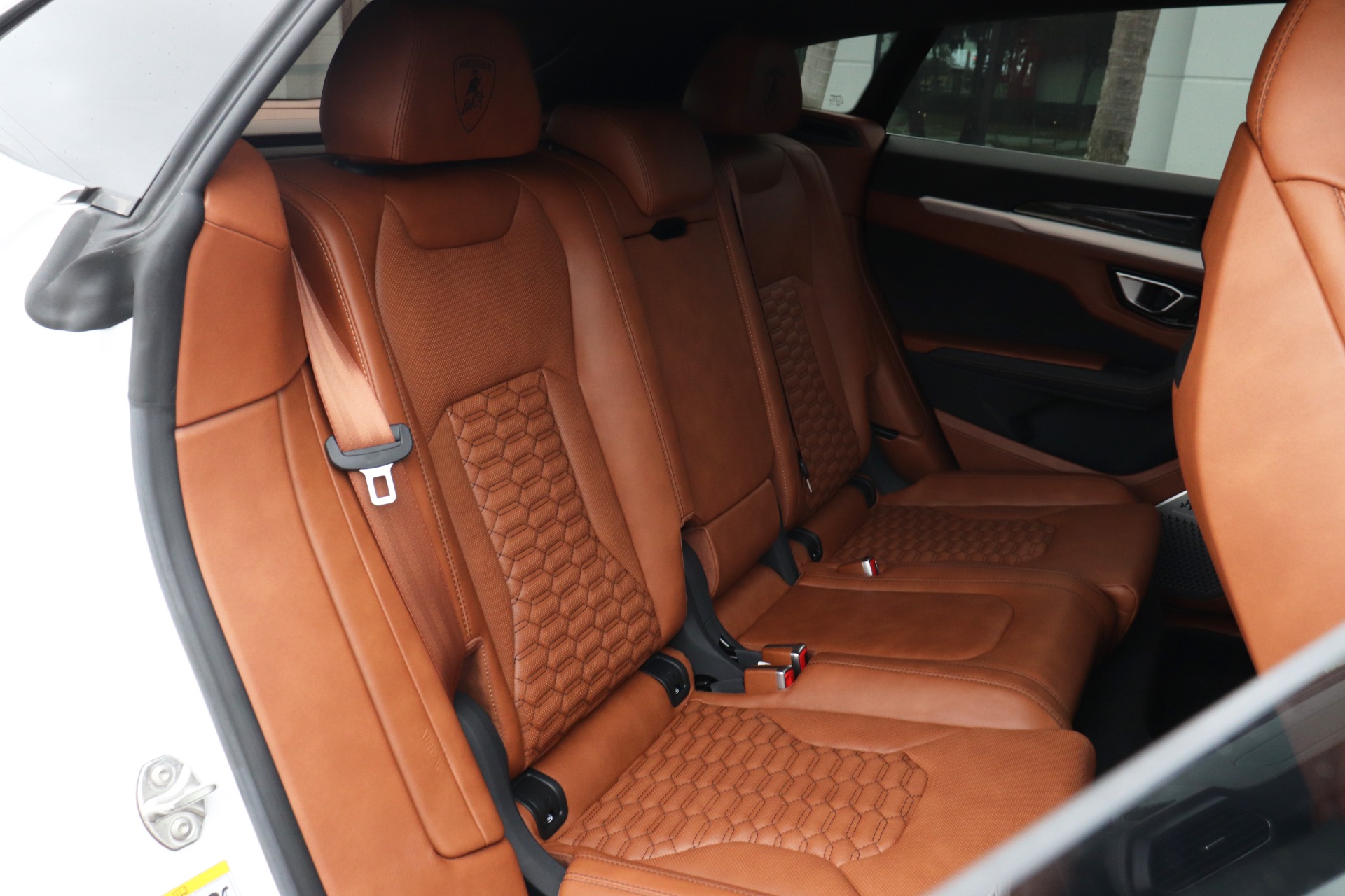 Used-2022-Lamborghini-Urus