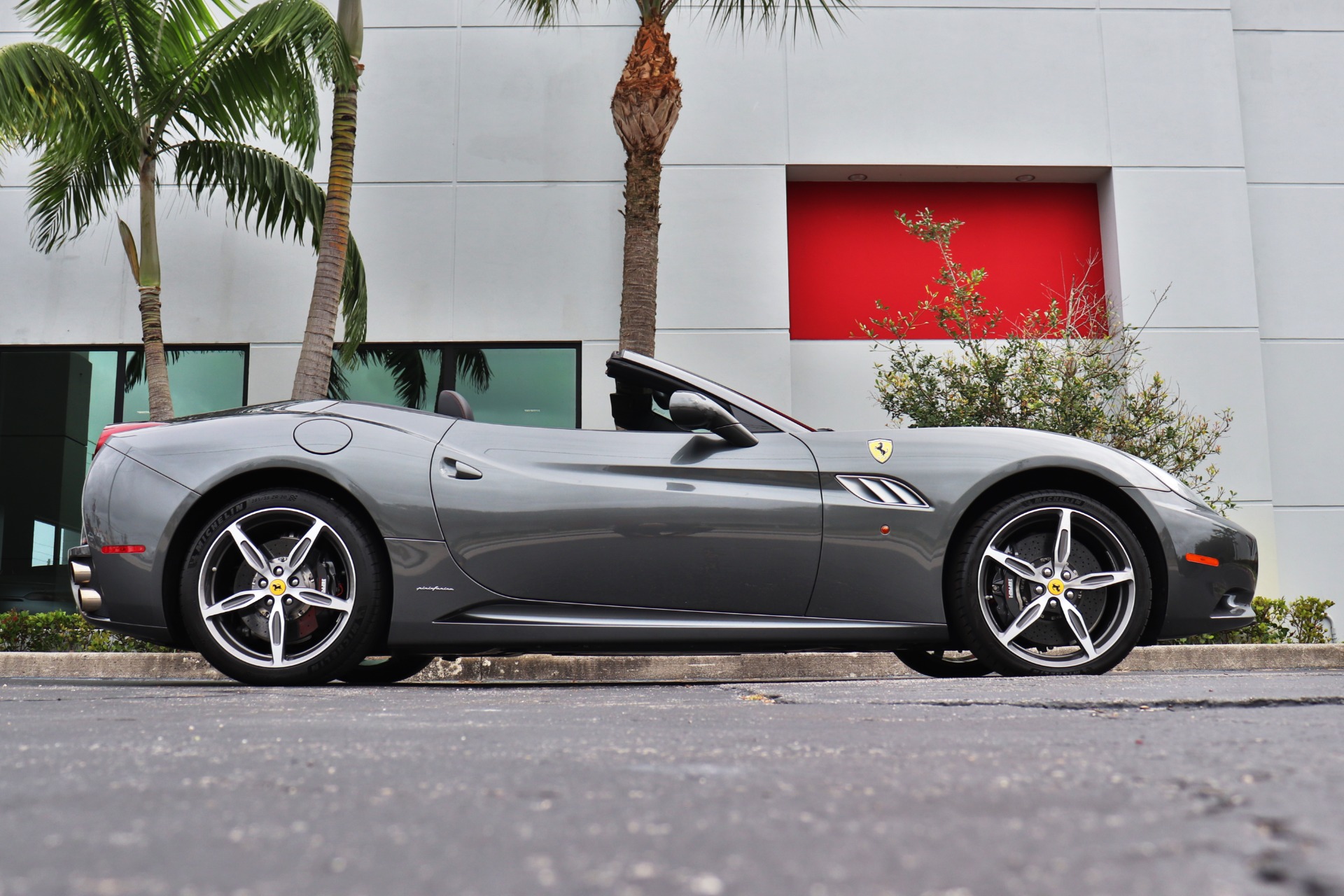 Used-2013-Ferrari-California