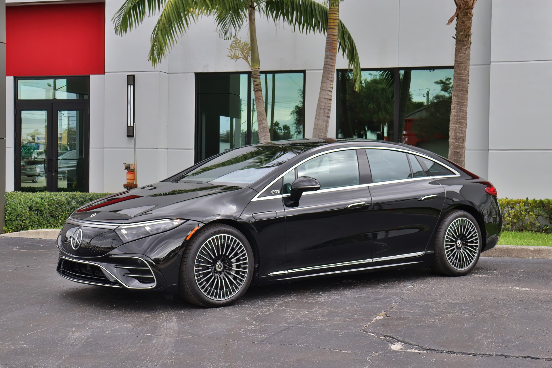 Used-2023-Mercedes-Benz-EQS-EQS-580-4MATIC