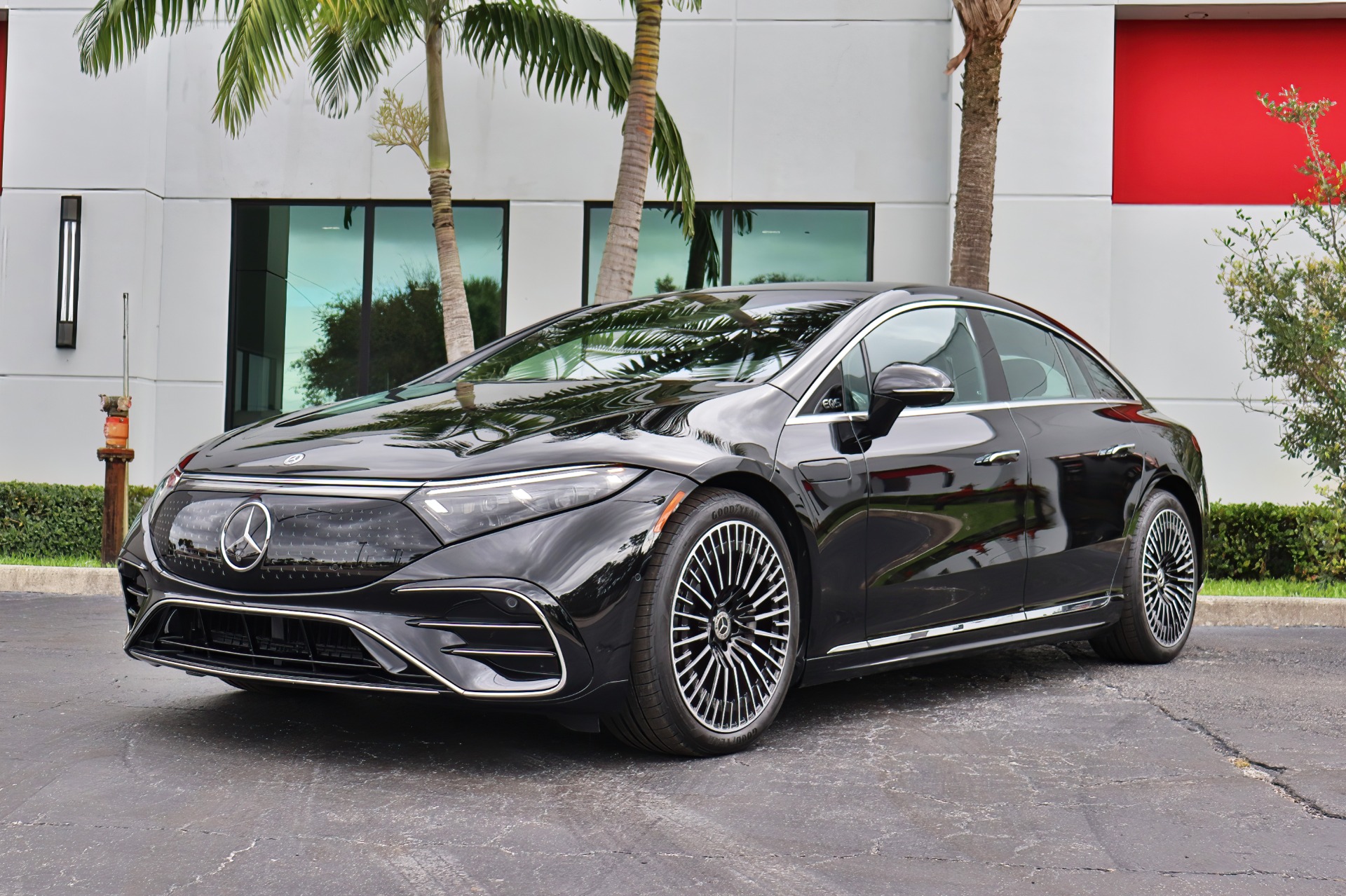 Used-2023-Mercedes-Benz-EQS-EQS-580-4MATIC