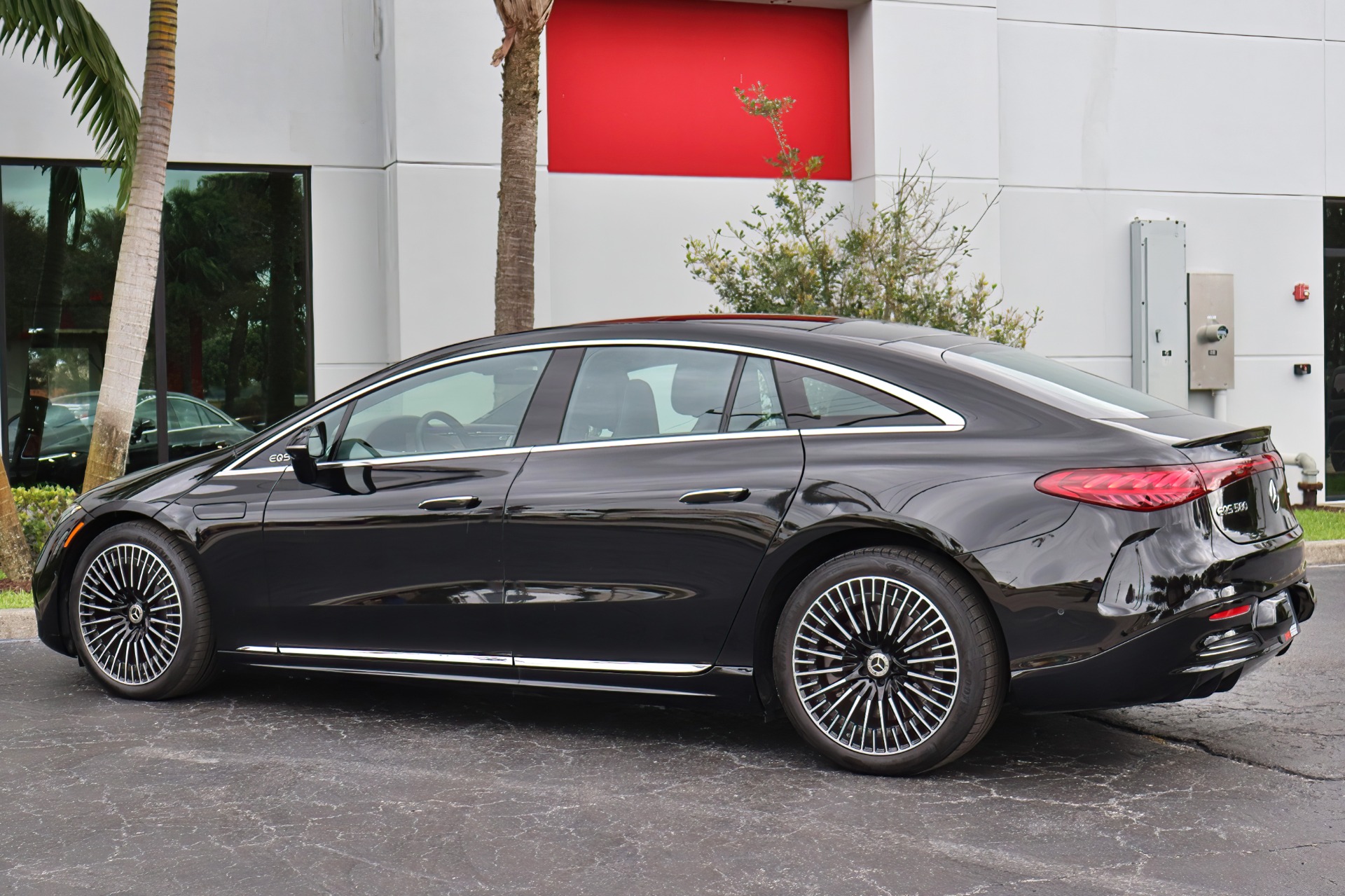 Used-2023-Mercedes-Benz-EQS-EQS-580-4MATIC