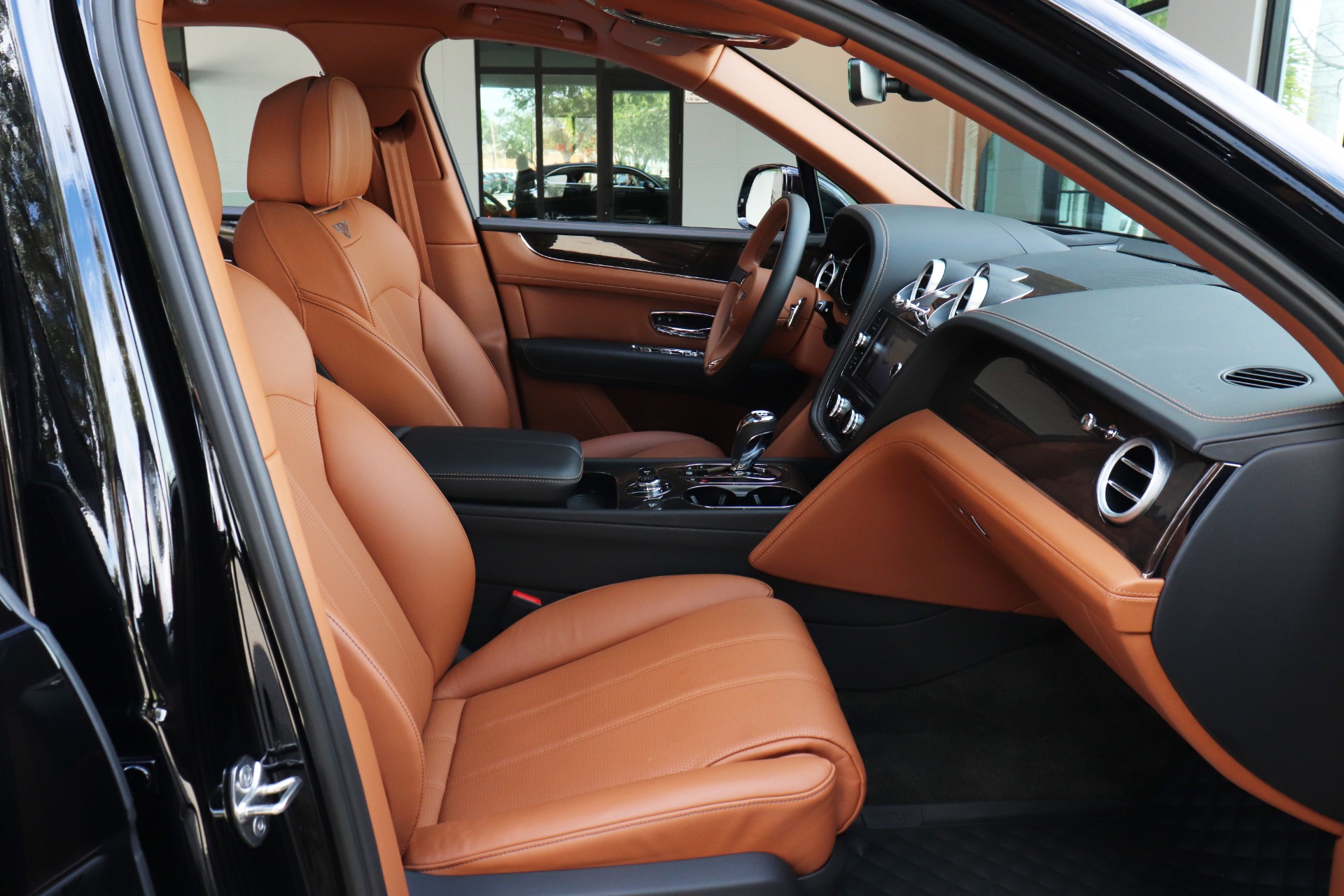 Used-2018-Bentley-Bentayga-Onyx-Edition