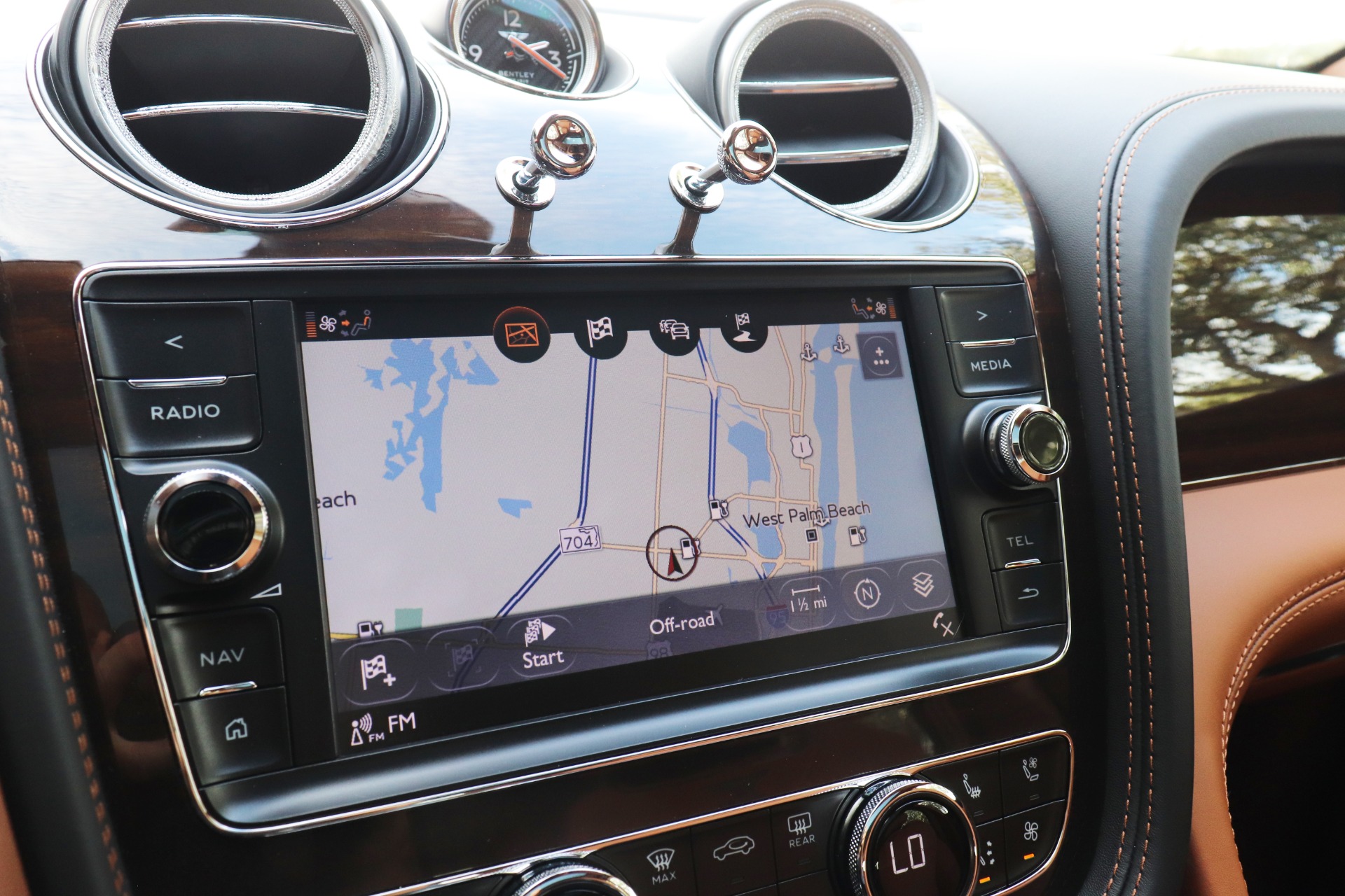 Used-2018-Bentley-Bentayga-Onyx-Edition