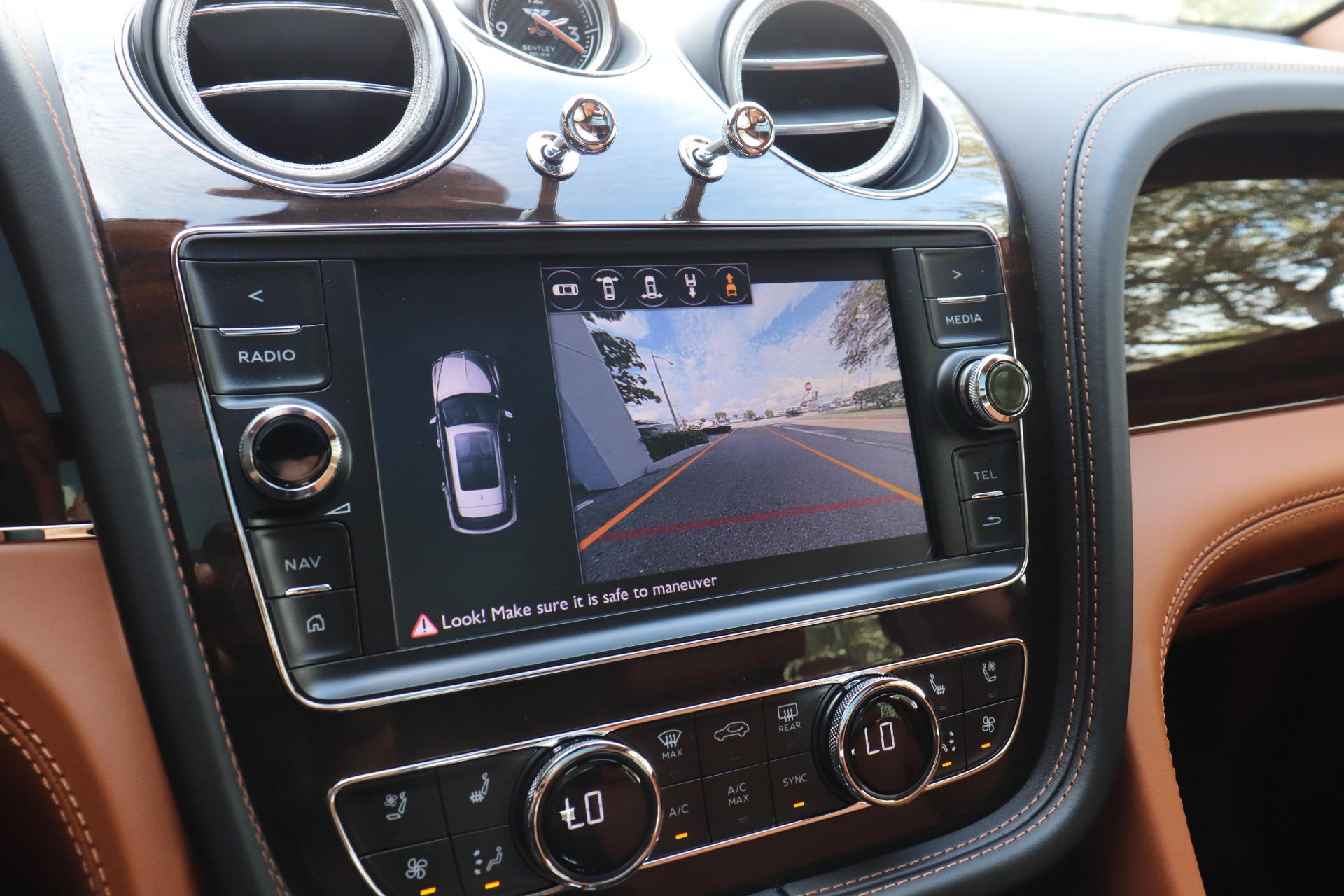 Used-2018-Bentley-Bentayga-Onyx-Edition