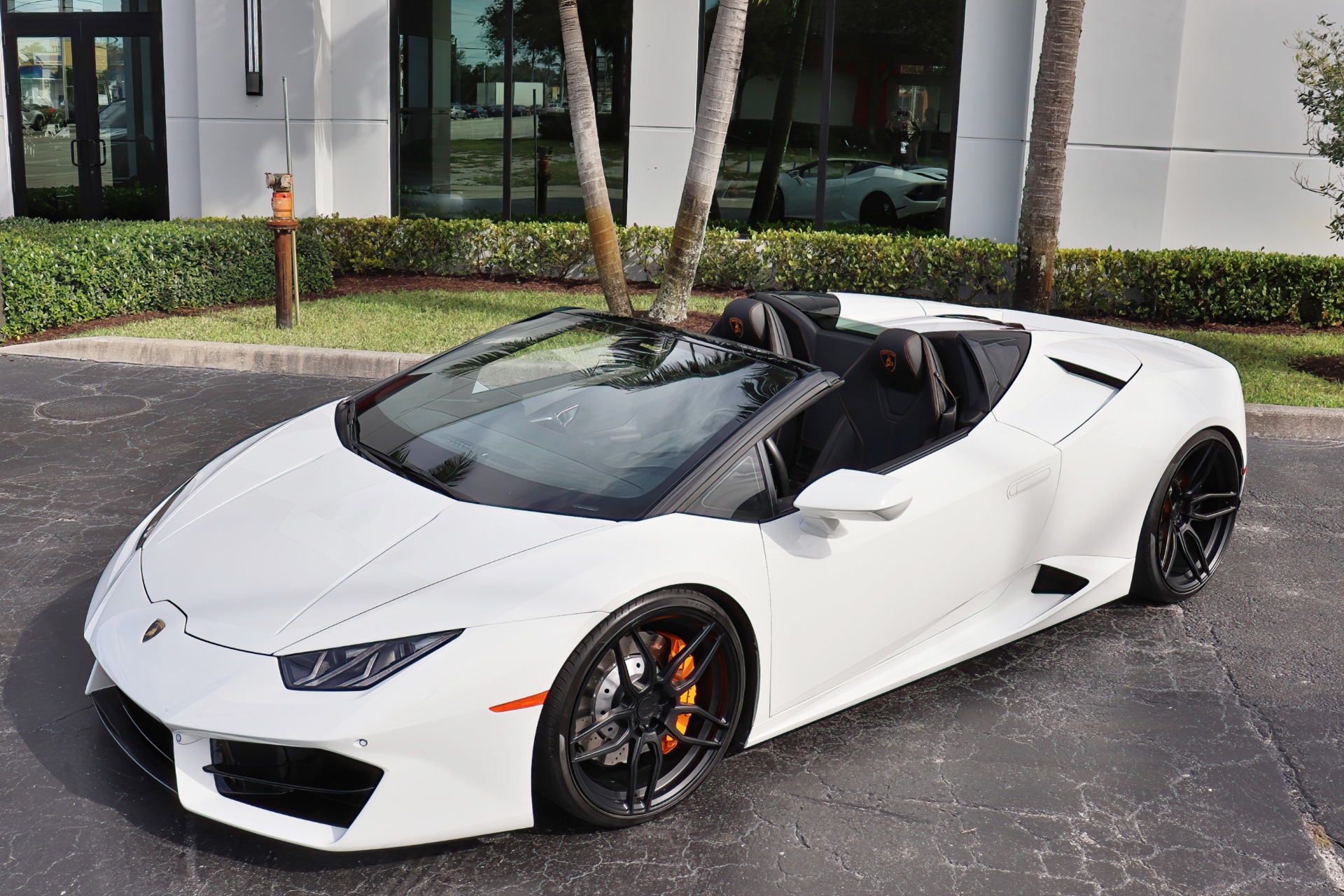 Used-2018-Lamborghini-Huracan-LP-580-2-Spyder