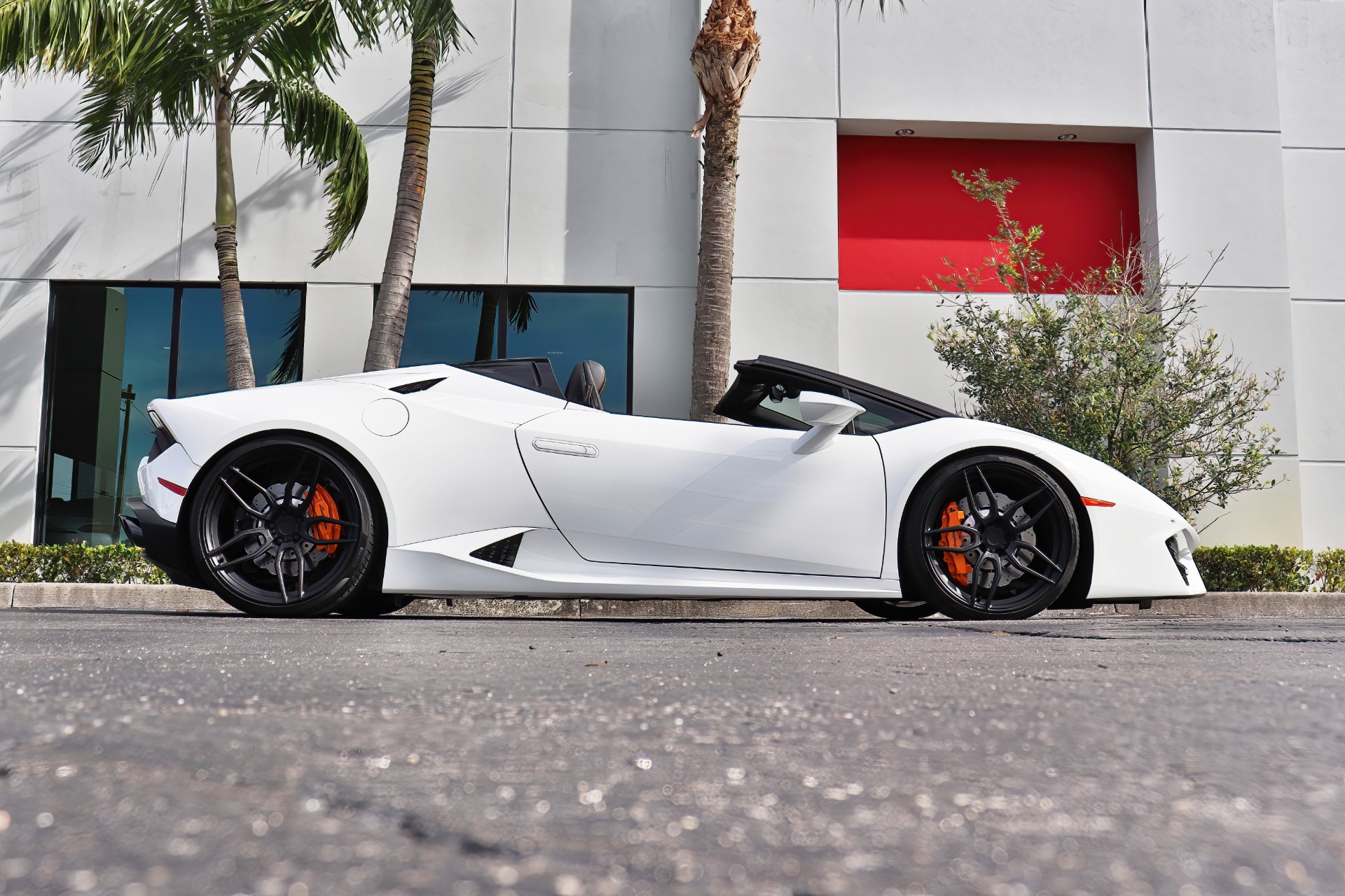 Used-2018-Lamborghini-Huracan-LP-580-2-Spyder