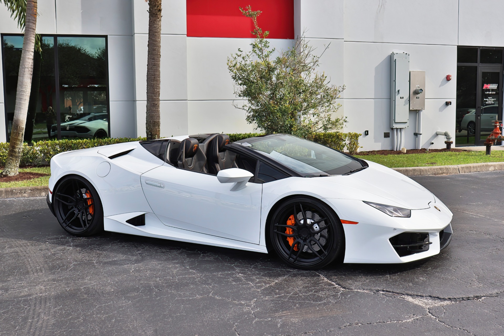 Used-2018-Lamborghini-Huracan-LP-580-2-Spyder