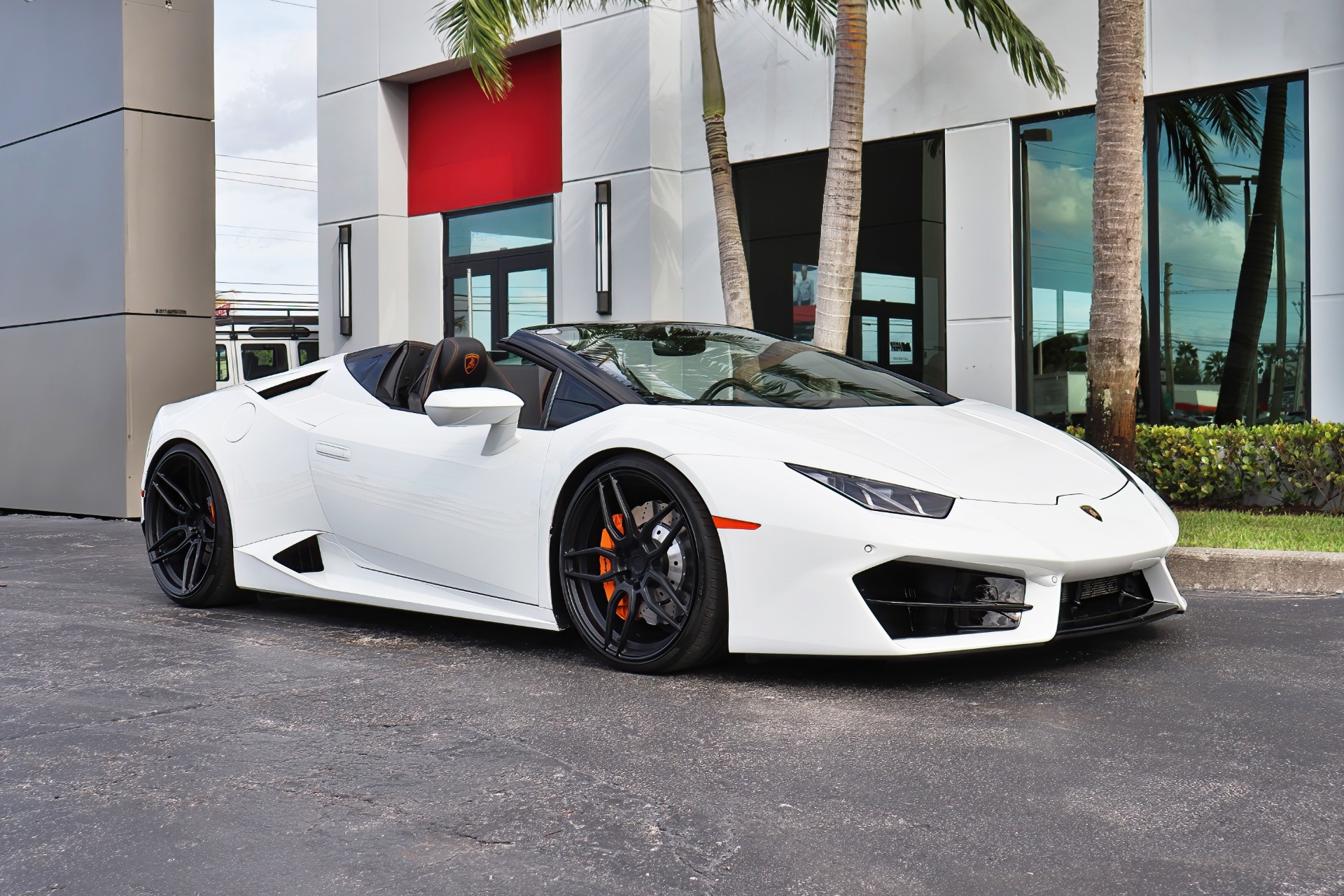 Used-2018-Lamborghini-Huracan-LP-580-2-Spyder