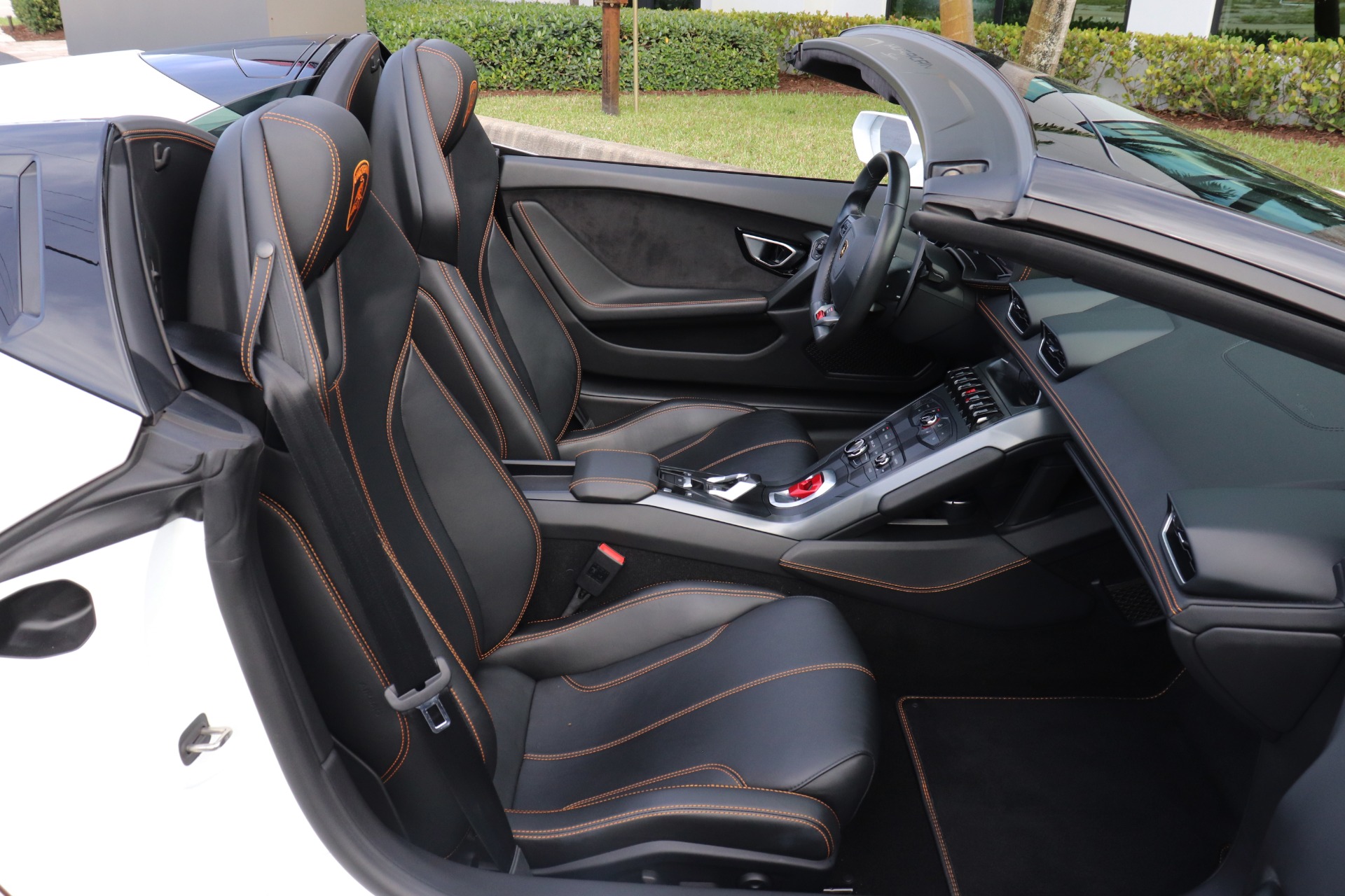 Used-2018-Lamborghini-Huracan-LP-580-2-Spyder