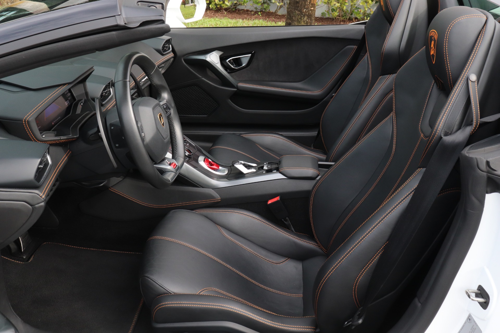 Used-2018-Lamborghini-Huracan-LP-580-2-Spyder