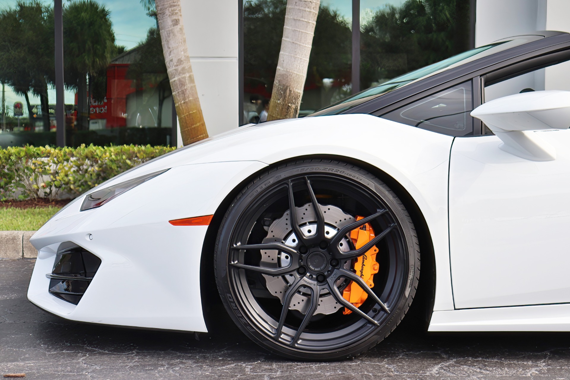 Used-2018-Lamborghini-Huracan-LP-580-2-Spyder