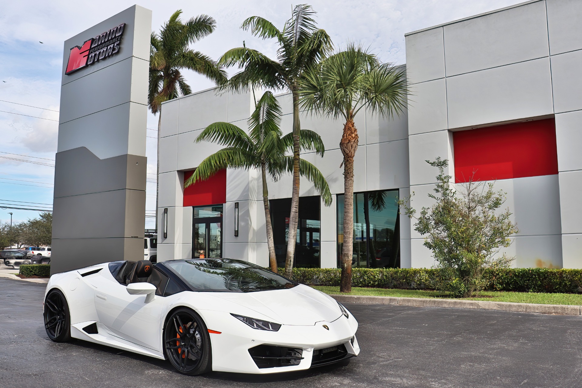 Used-2018-Lamborghini-Huracan-LP-580-2-Spyder