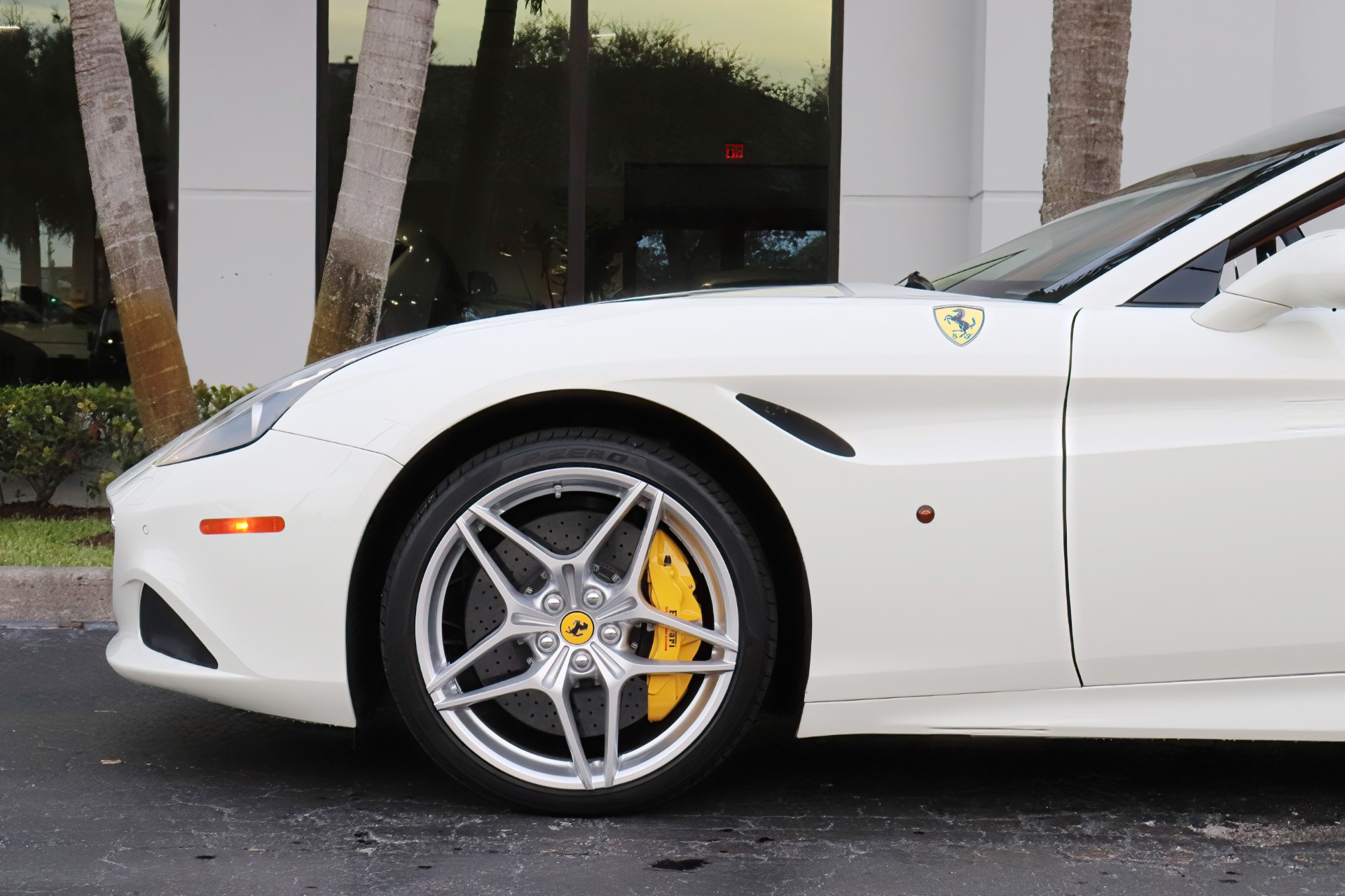 Used-2015-Ferrari-California-T