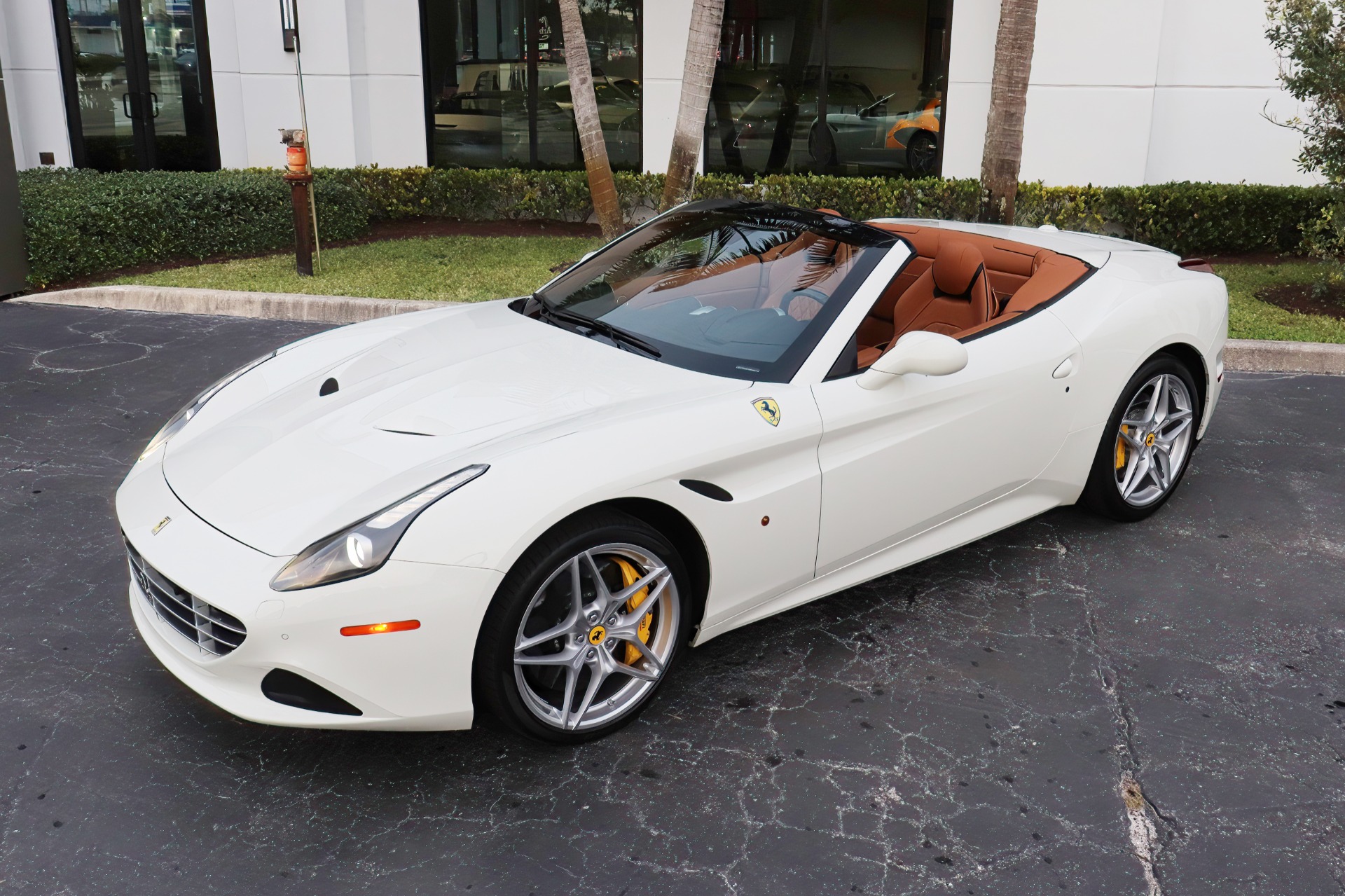 Used-2015-Ferrari-California-T
