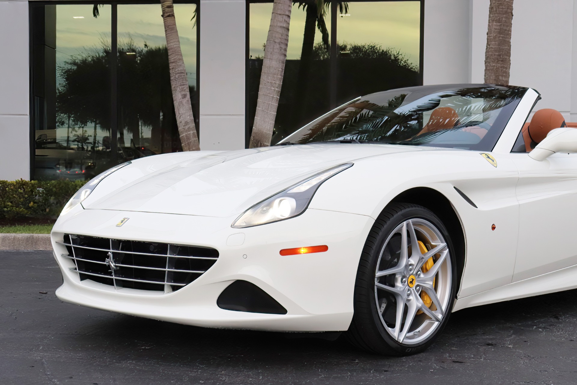 Used-2015-Ferrari-California-T