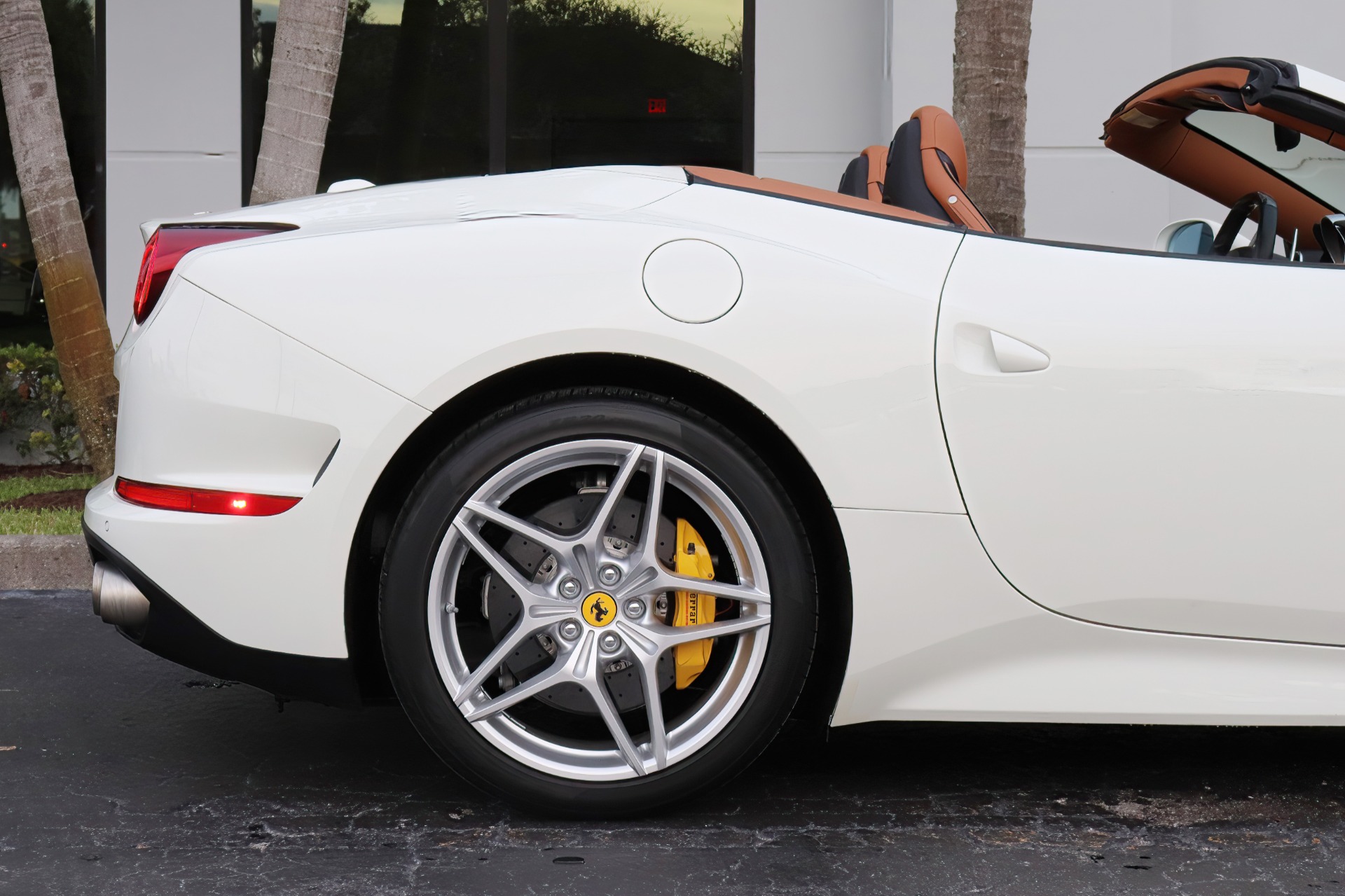 Used-2015-Ferrari-California-T