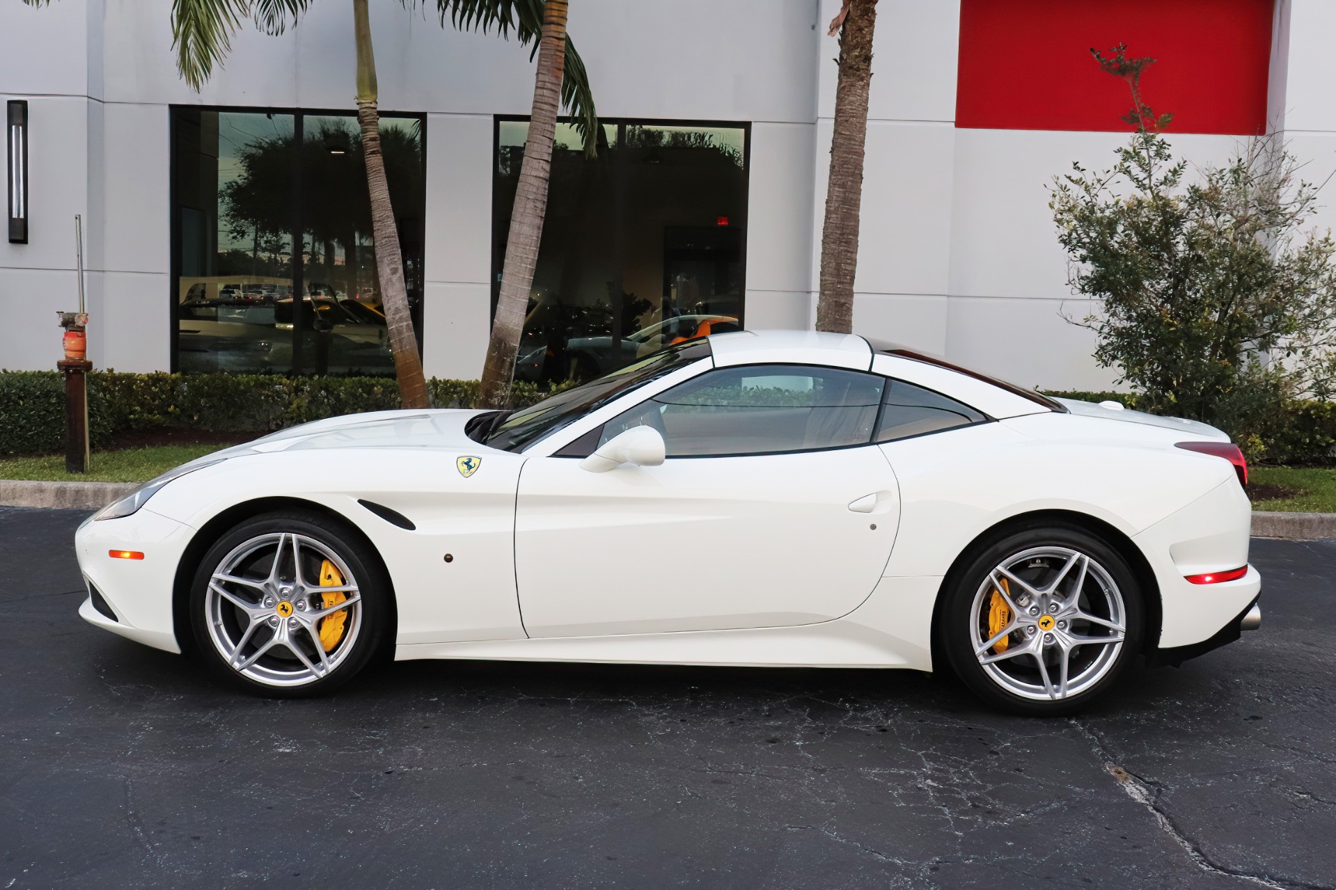 Used-2015-Ferrari-California-T