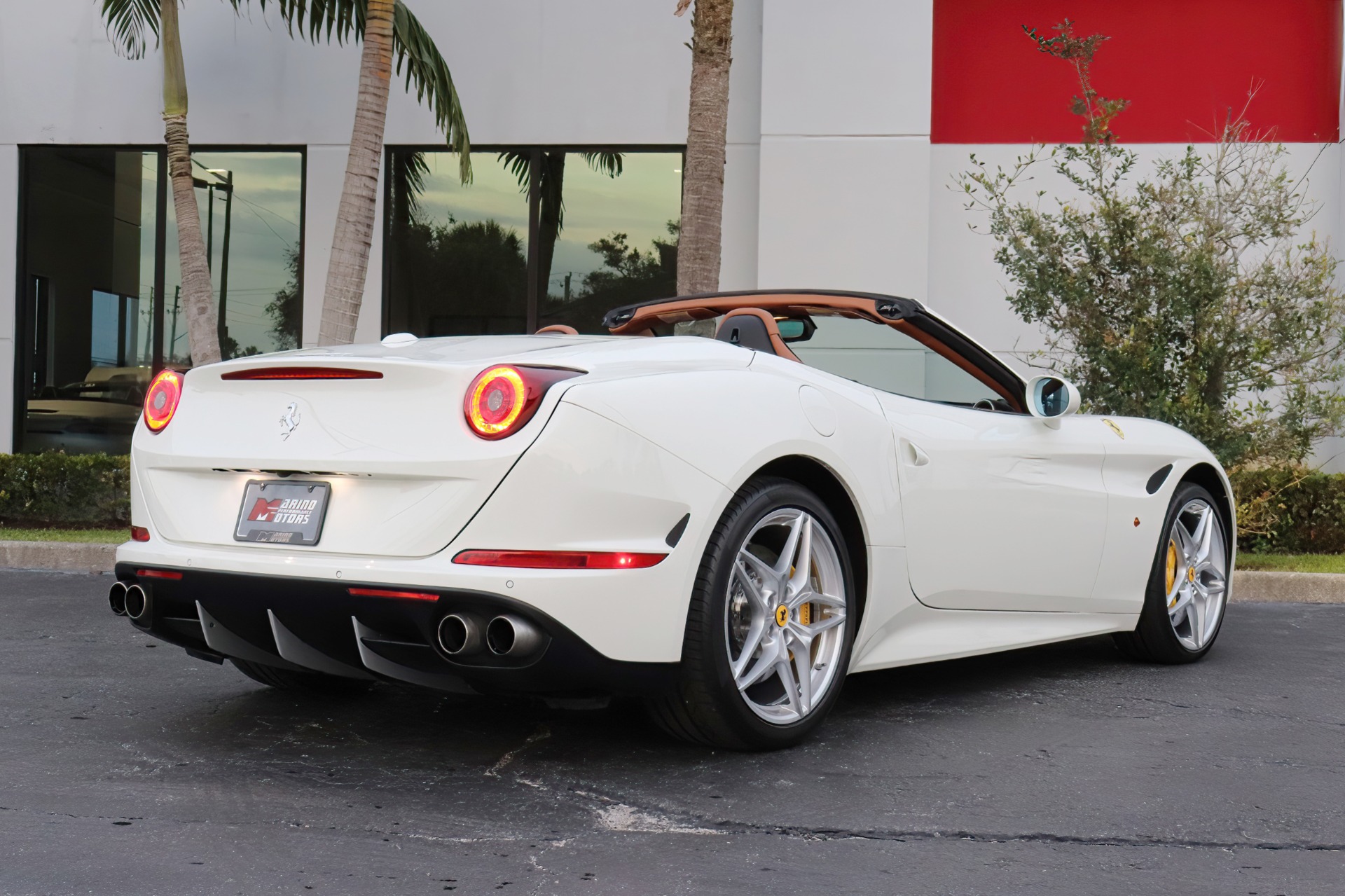 Used-2015-Ferrari-California-T