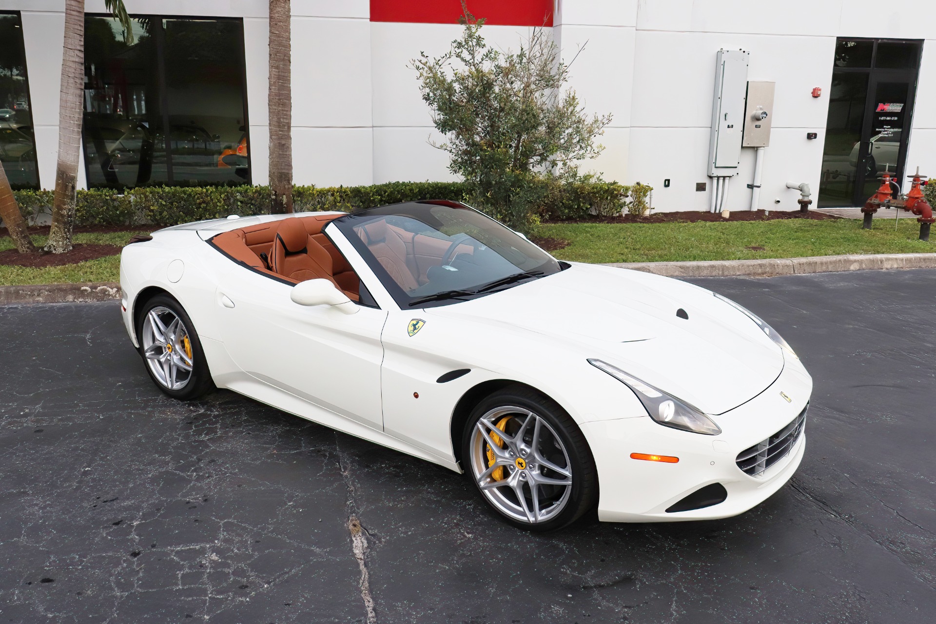 Used-2015-Ferrari-California-T