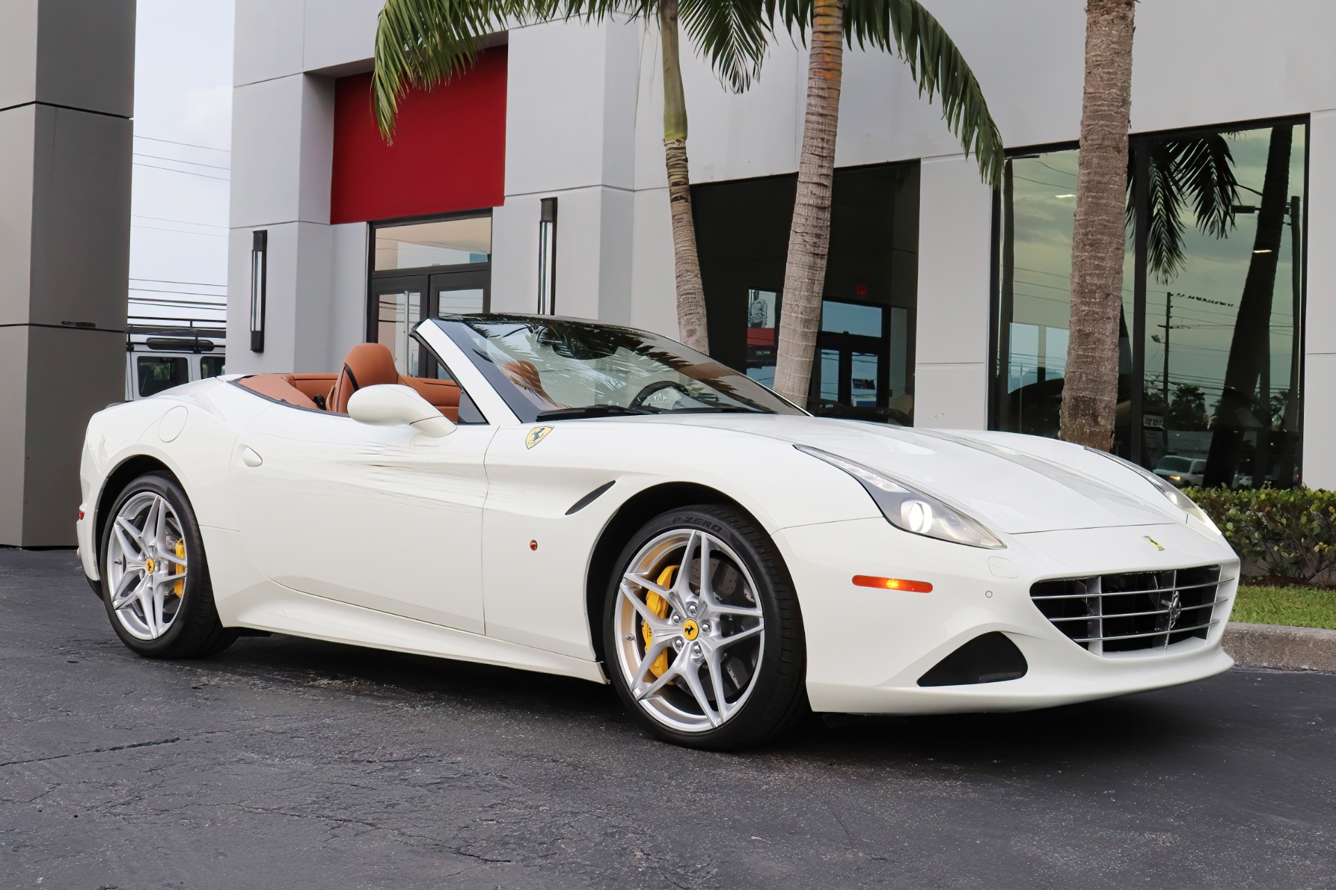 Used-2015-Ferrari-California-T