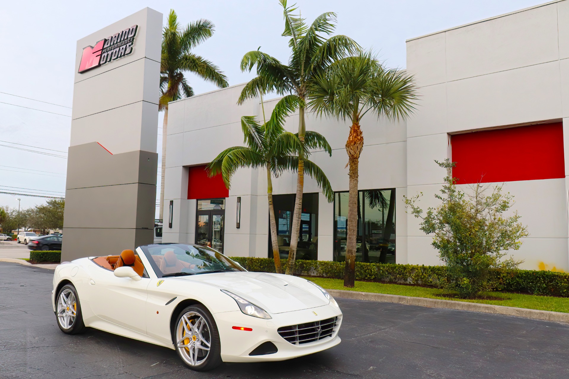 Used-2015-Ferrari-California-T