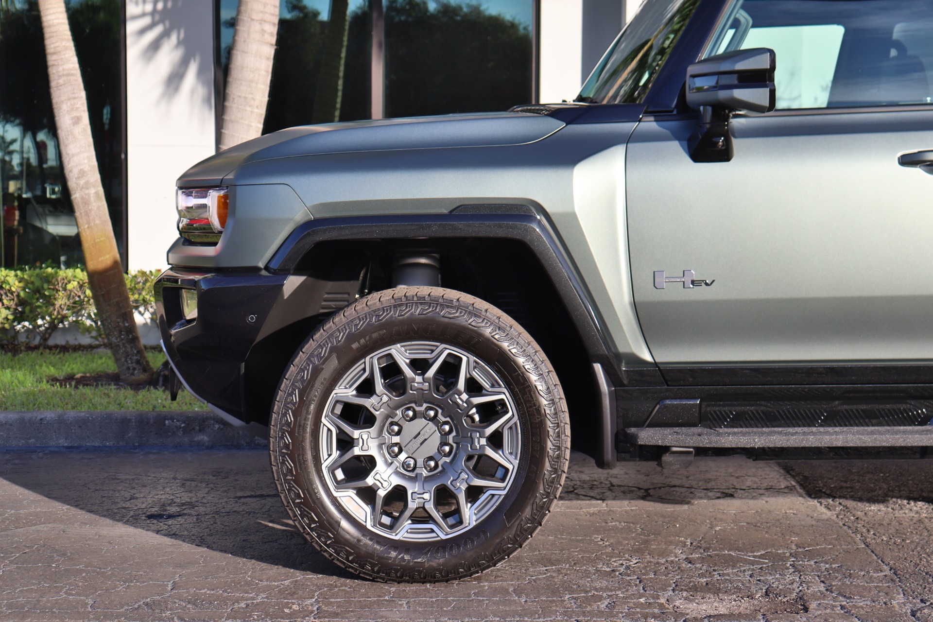 Used-2024-GMC-HUMMER-EV-3X