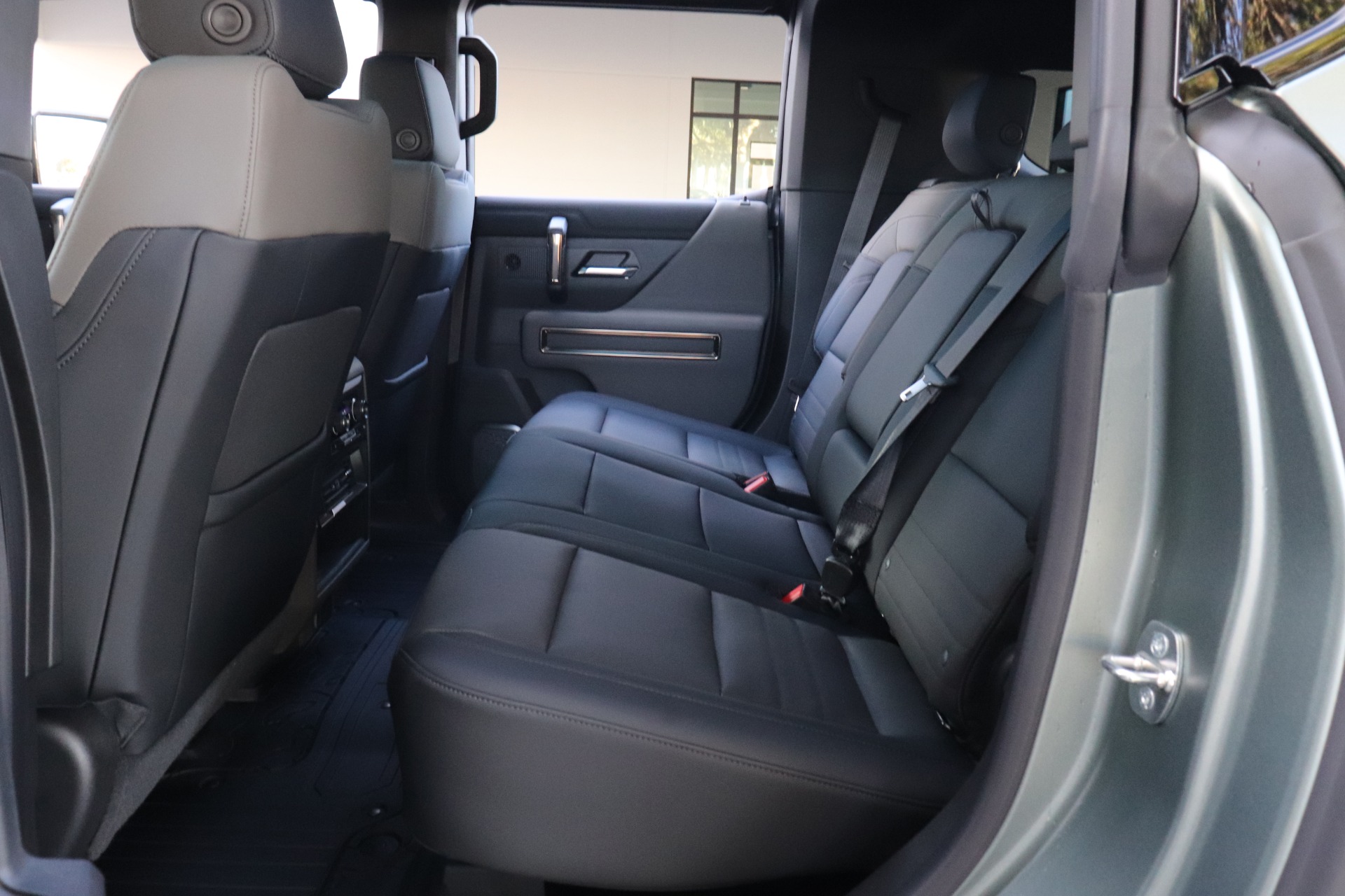 Used-2024-GMC-HUMMER-EV-3X